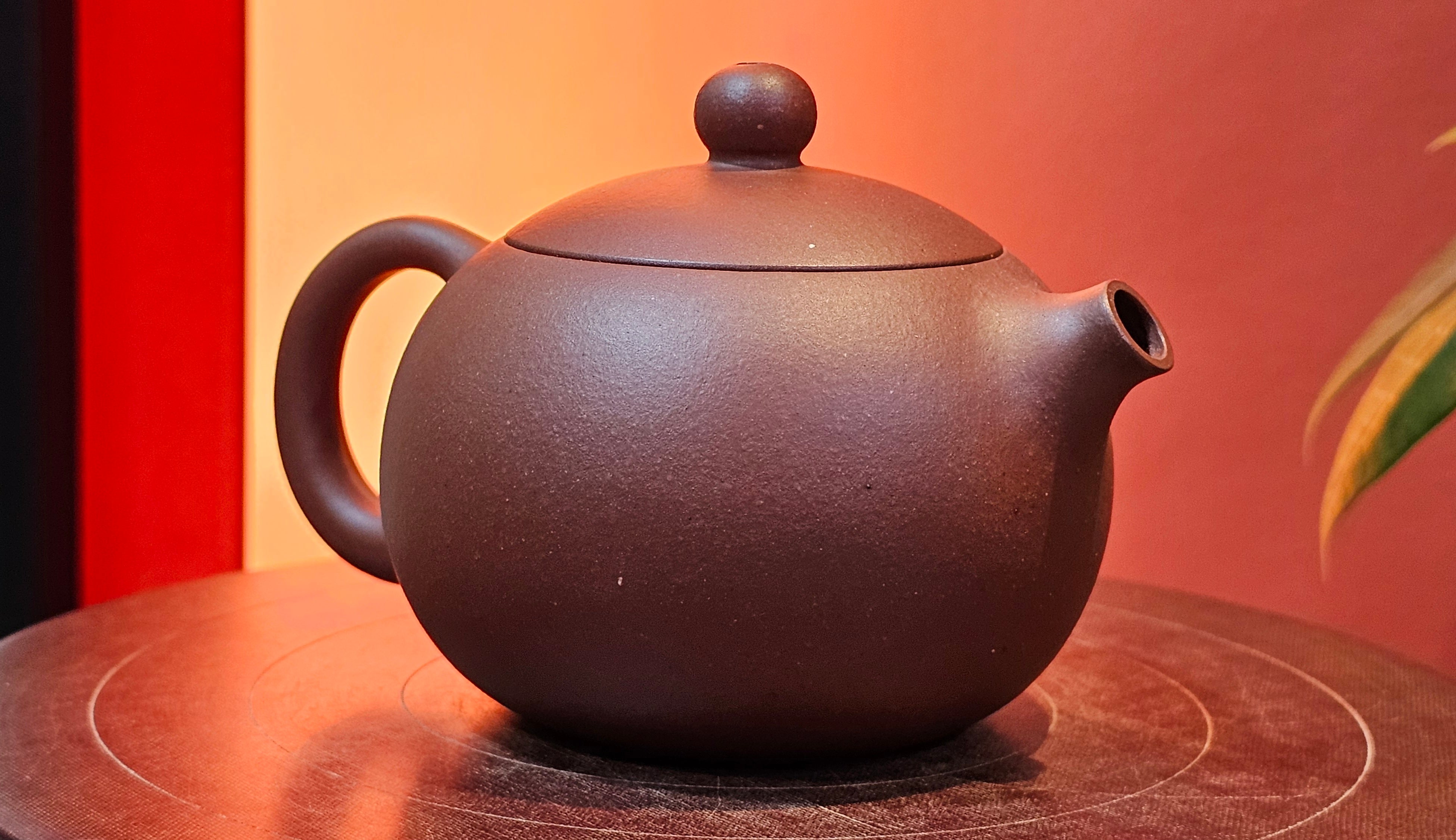 Xi Shi 西施, 165.3ml, Di Cao Qing Zi Ni 底槽青紫泥, by Craftsman Gu Xiao Ming 顾小明 ~ !Congratulations to Mr T.F., 0914hrs 12th July 2025, Statesville, NC!