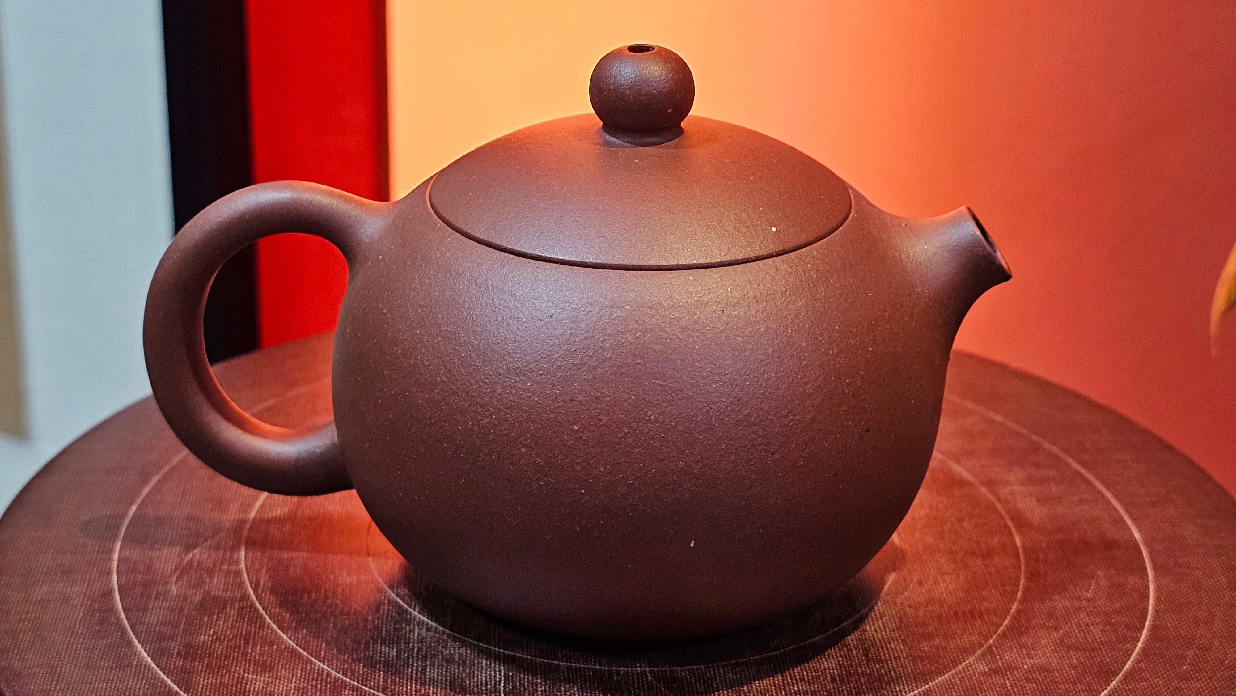 Xi Shi 西施, 165.3ml, Di Cao Qing Zi Ni 底槽青紫泥, by Craftsman Gu Xiao Ming 顾小明 ~ !Congratulations to Mr T.F., 0914hrs 12th July 2025, Statesville, NC!