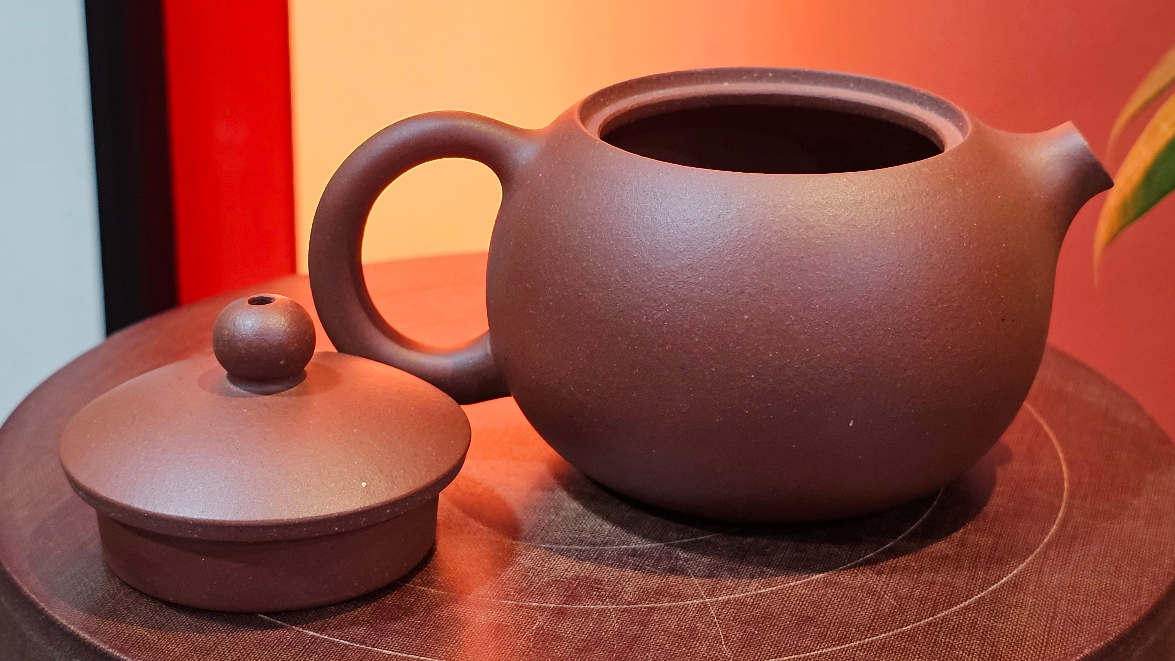 Xi Shi 西施, 165.3ml, Di Cao Qing Zi Ni 底槽青紫泥, by Craftsman Gu Xiao Ming 顾小明 ~ !Congratulations to Mr T.F., 0914hrs 12th July 2025, Statesville, NC!