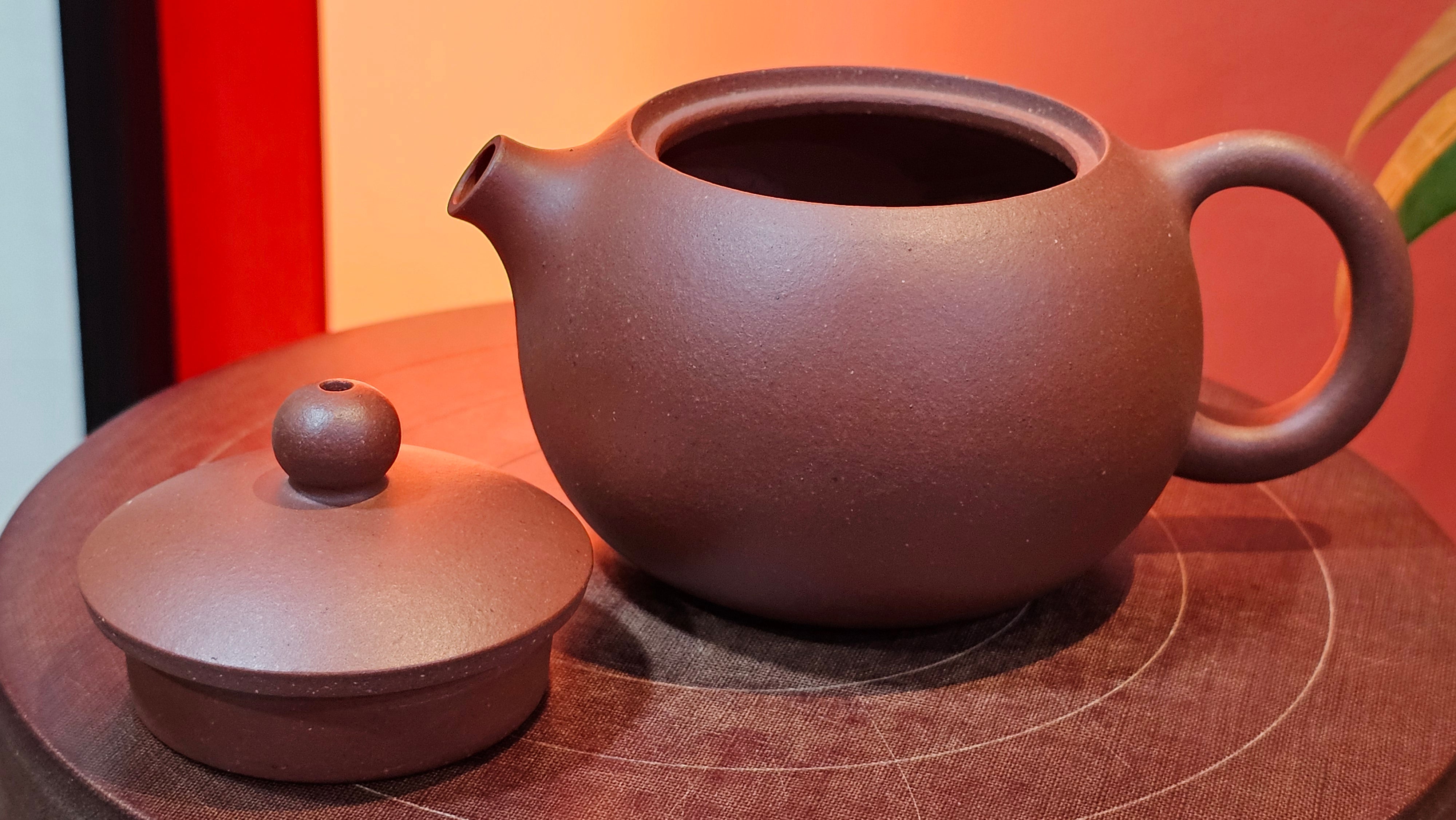 Xi Shi 西施, 165.3ml, Di Cao Qing Zi Ni 底槽青紫泥, by Craftsman Gu Xiao Ming 顾小明 ~ !Congratulations to Mr T.F., 0914hrs 12th July 2025, Statesville, NC!