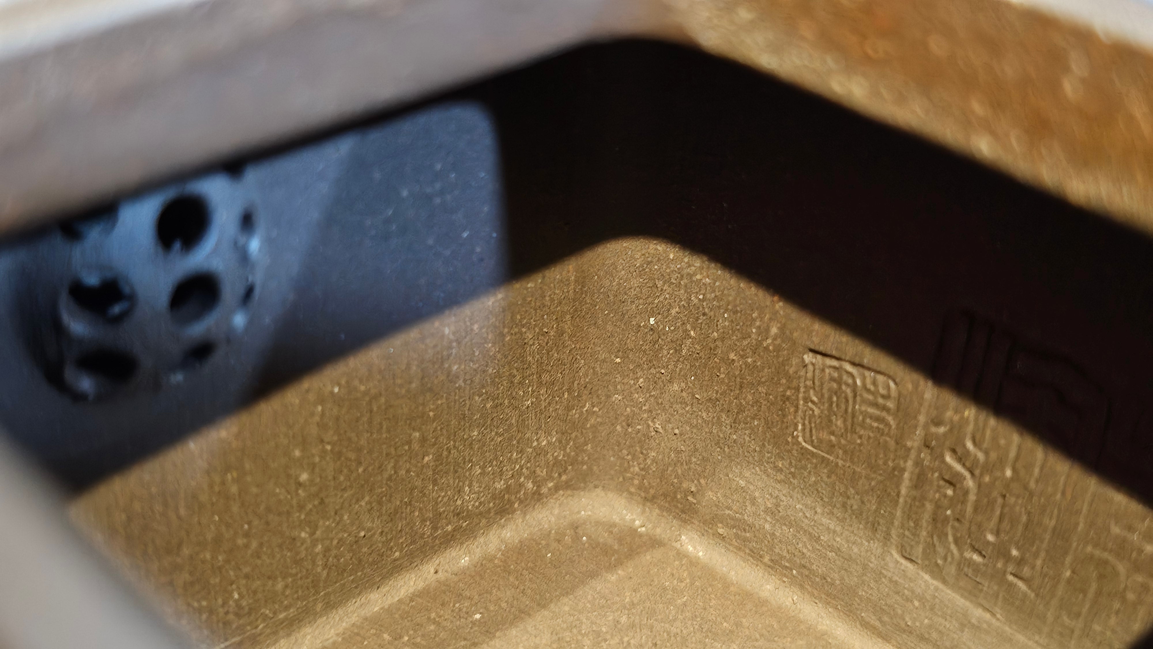 《静远四方》"Jing Yuan Si Fang ~ Stillness, expansive in Four Directions", 161.8ml, "卓而不群" and Lotus Flower Engraving, Di Cao Qing Zi Ni 底槽青紫泥, by L2A Senior Consummate Artist Yuan Hui 袁辉 ~ Congratulations!to Ms A.C., 0918hrs 12th July 2025, Santa Clara, CA!