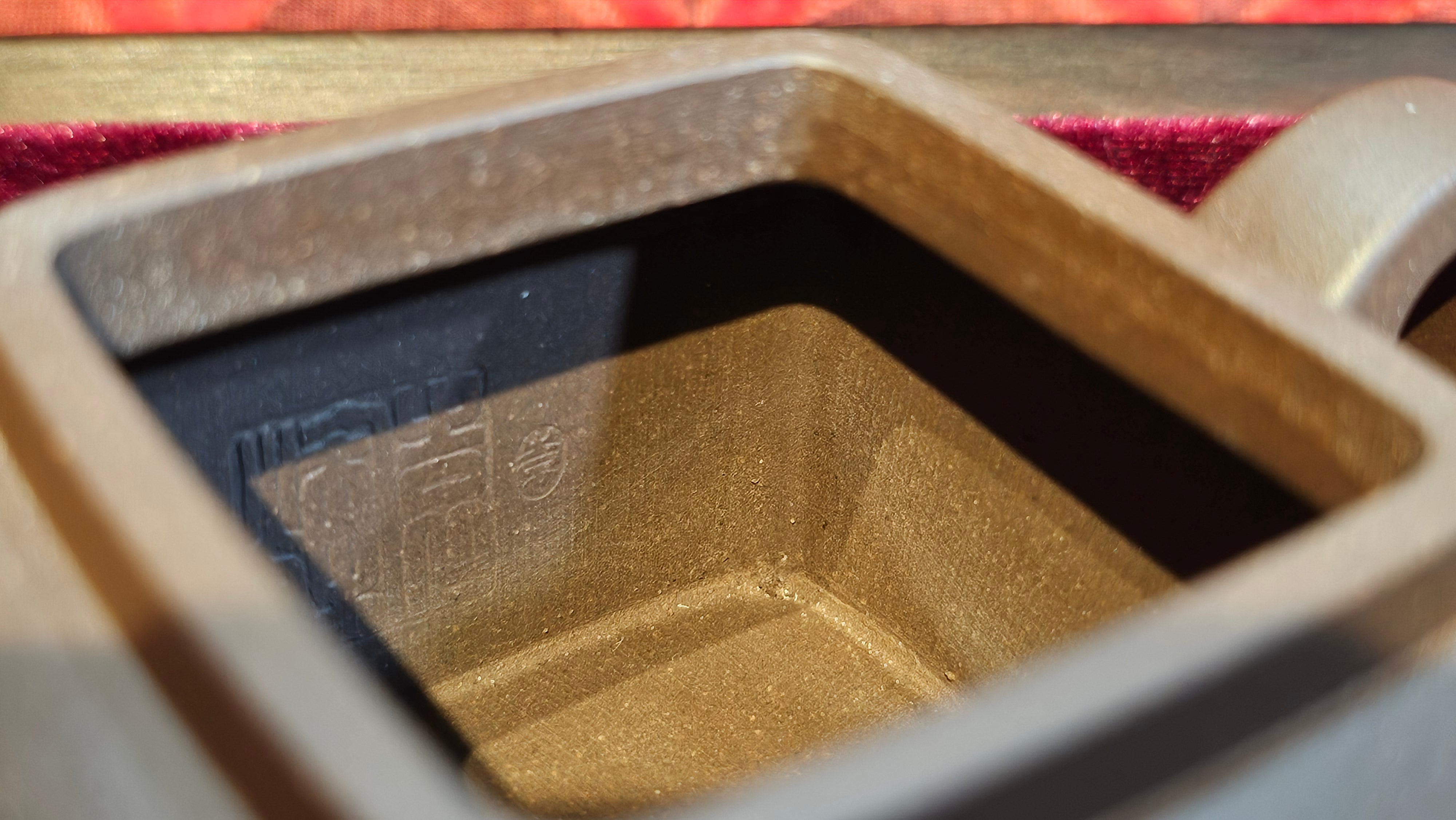 《静远四方》"Jing Yuan Si Fang ~ Stillness, expansive in Four Directions", 161.8ml, "卓而不群" and Lotus Flower Engraving, Di Cao Qing Zi Ni 底槽青紫泥, by L2A Senior Consummate Artist Yuan Hui 袁辉 ~ Congratulations!to Ms A.C., 0918hrs 12th July 2025, Santa Clara, CA!