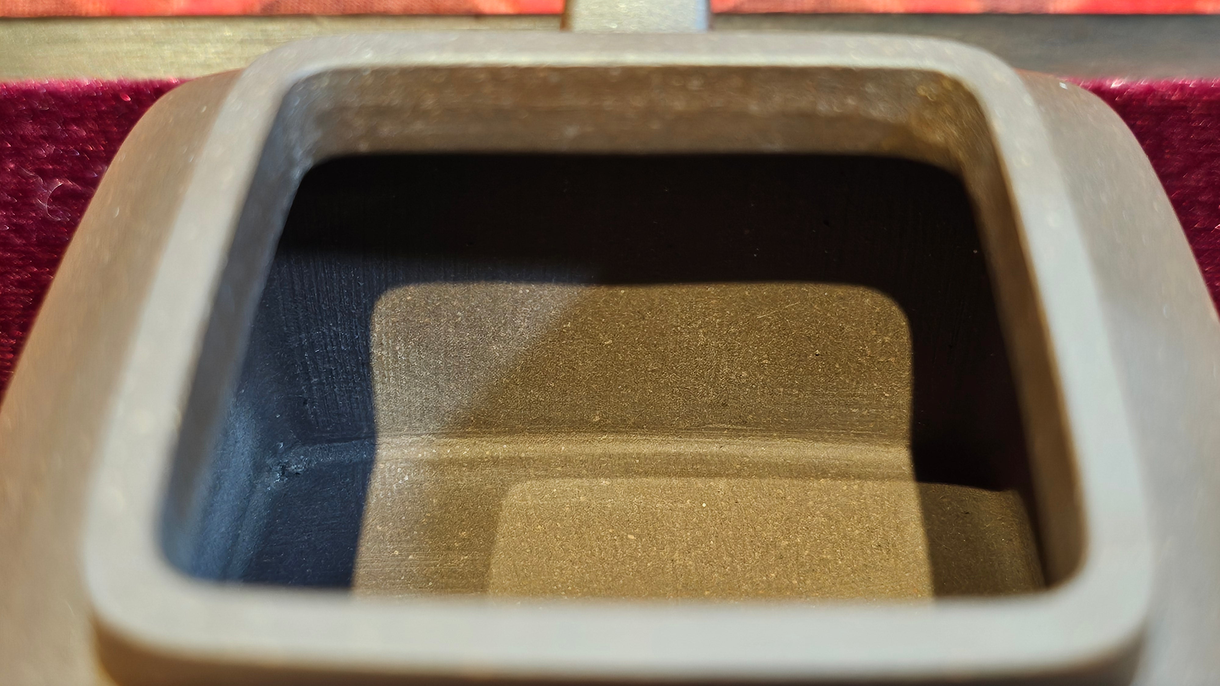 《静远四方》"Jing Yuan Si Fang ~ Stillness, expansive in Four Directions", 161.8ml, "卓而不群" and Lotus Flower Engraving, Di Cao Qing Zi Ni 底槽青紫泥, by L2A Senior Consummate Artist Yuan Hui 袁辉 ~ Congratulations!to Ms A.C., 0918hrs 12th July 2025, Santa Clara, CA!