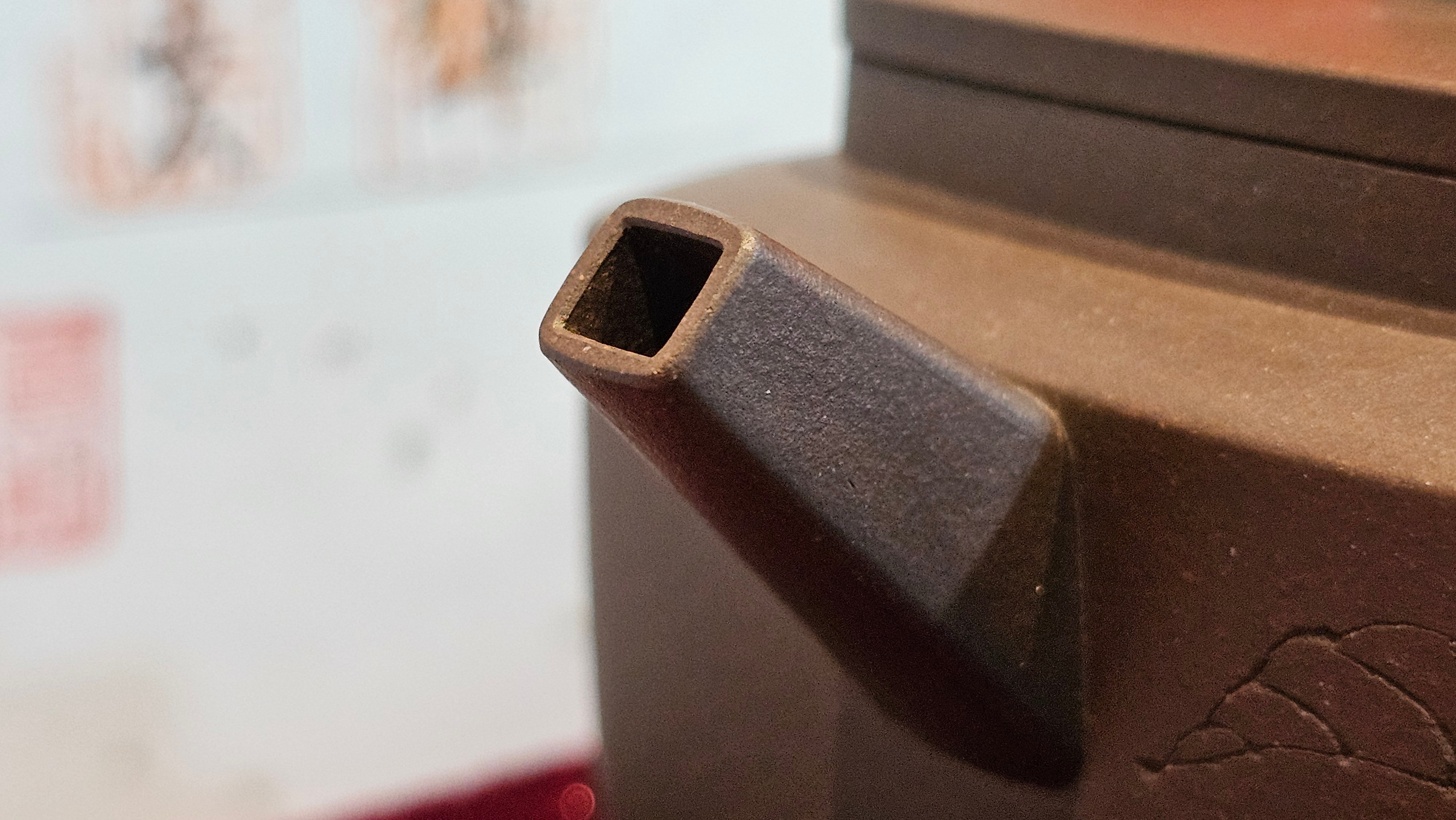 《静远四方》"Jing Yuan Si Fang ~ Stillness, expansive in Four Directions", 161.8ml, "卓而不群" and Lotus Flower Engraving, Di Cao Qing Zi Ni 底槽青紫泥, by L2A Senior Consummate Artist Yuan Hui 袁辉 ~ Congratulations!to Ms A.C., 0918hrs 12th July 2025, Santa Clara, CA!