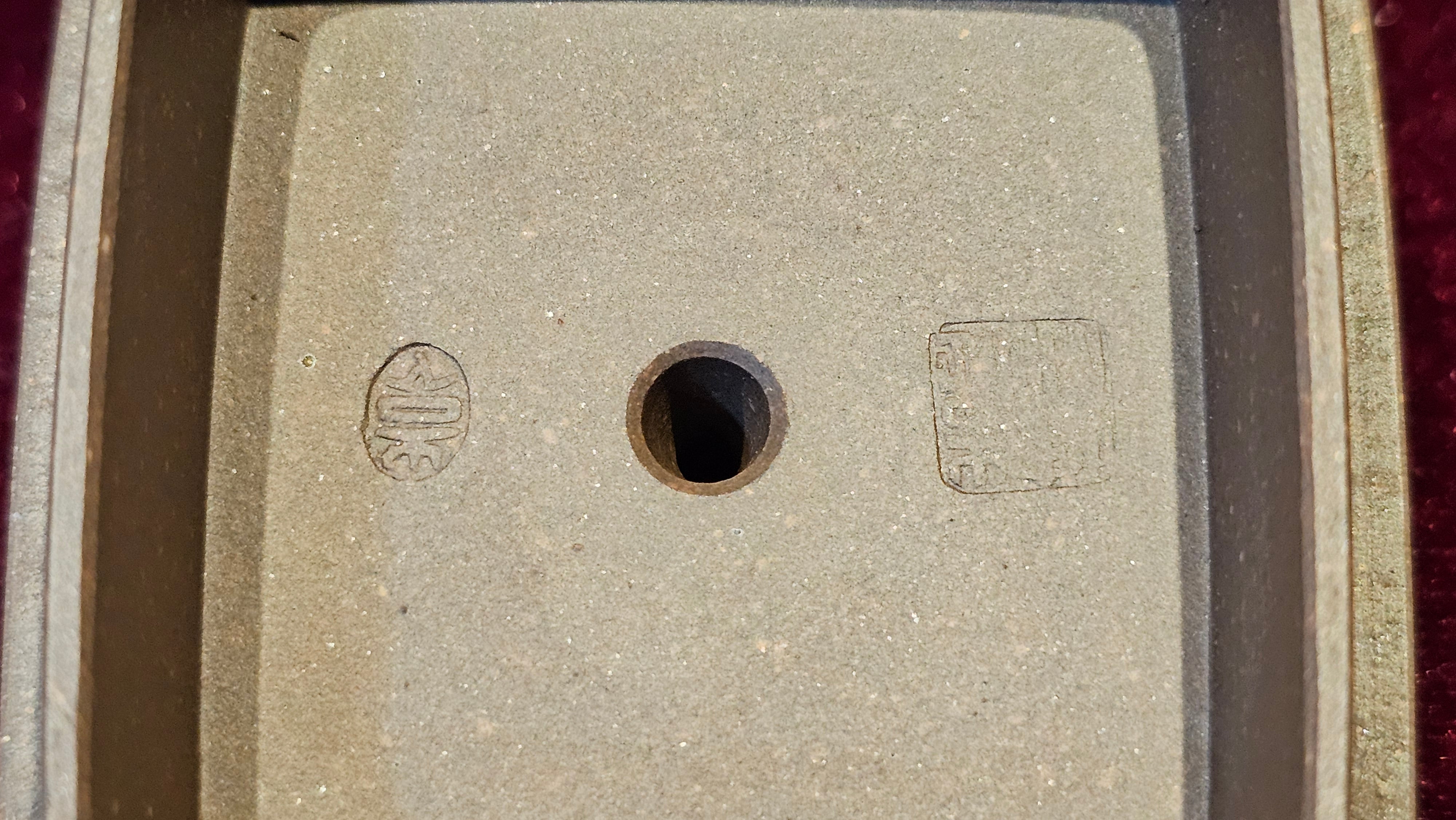 《静远四方》"Jing Yuan Si Fang ~ Stillness, expansive in Four Directions", 161.8ml, "卓而不群" and Lotus Flower Engraving, Di Cao Qing Zi Ni 底槽青紫泥, by L2A Senior Consummate Artist Yuan Hui 袁辉 ~ Congratulations!to Ms A.C., 0918hrs 12th July 2025, Santa Clara, CA!