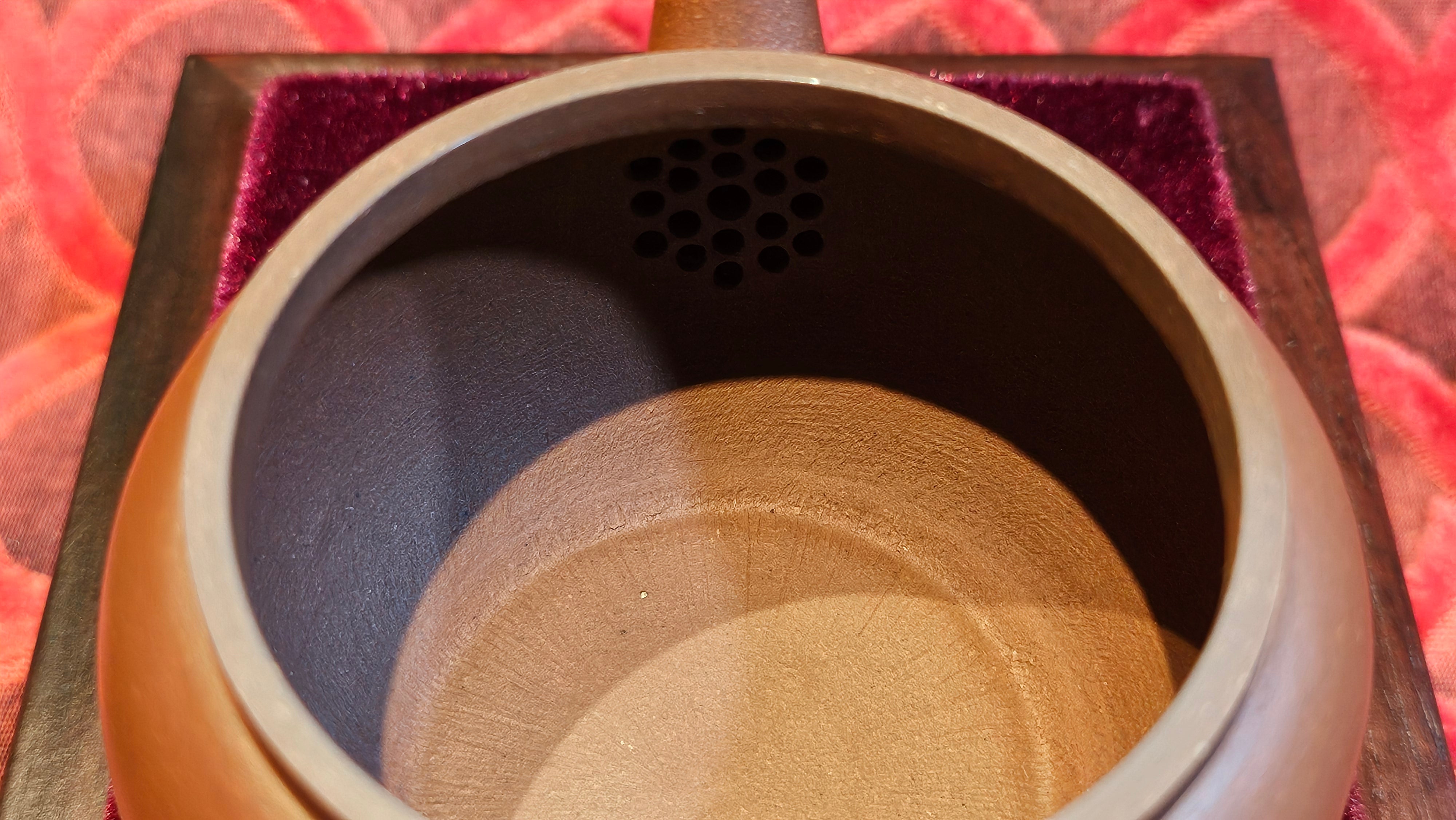 《龙吟》"Lo'ong Yin ~ Lo'ong's/Dragon's Roar", 190.8ml, Di Cao Qing Zi Ni 底槽青紫泥 ~ Crafted by L3A Consummate Master Artist Li Yan Ru 李艳如 ~ Congratulations to Ms M.L.!, 1518hrs 14th July 2025, Phoenix, AZ!