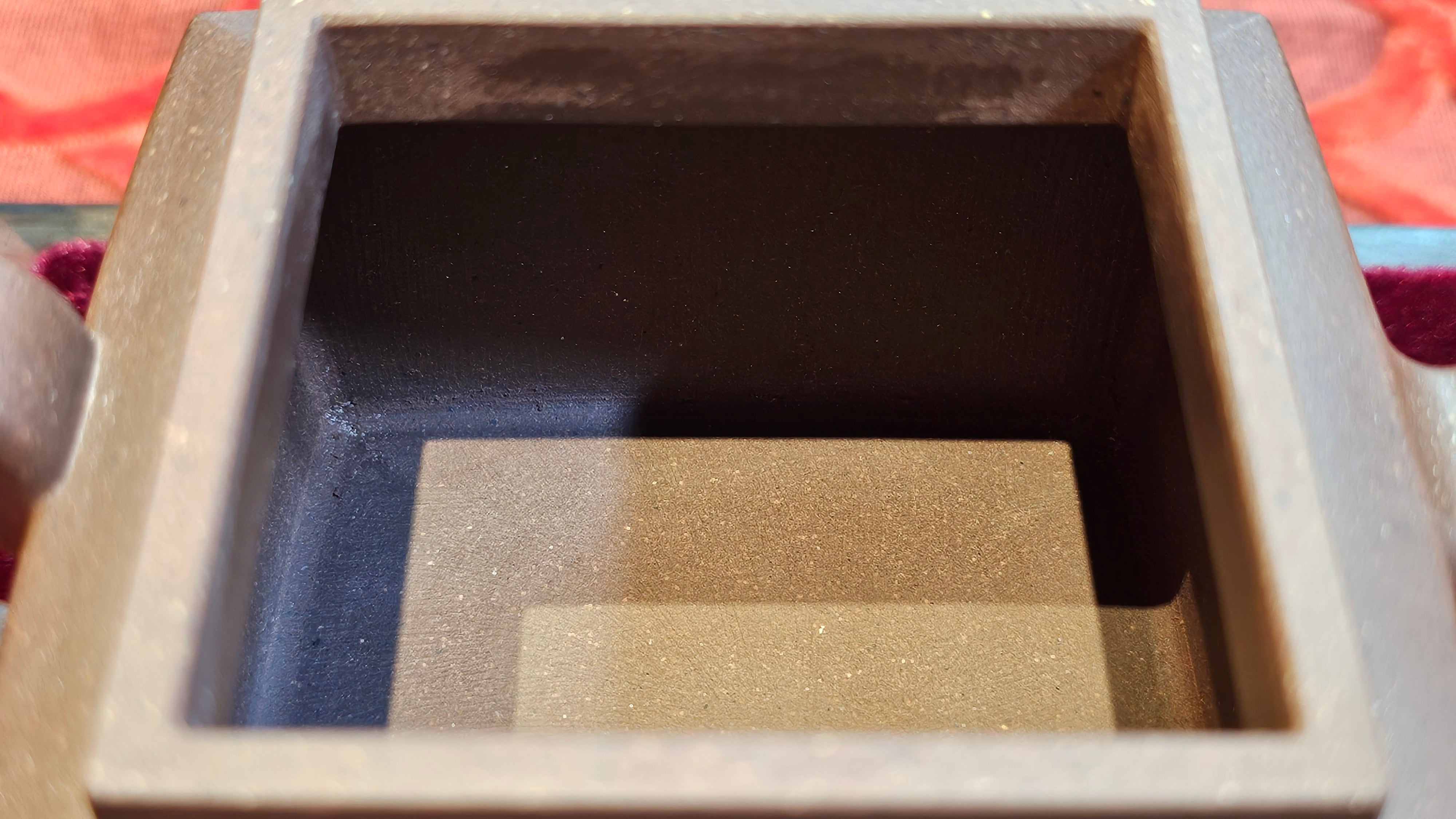 《若思四方》"Ruo Si Si Fang", 251.9ml, with Engraving, Di Cao Qing Zi Ni 底槽青紫泥, by L2A Senior Consummate Artist Yuan Hui 袁辉 ~ Congratulations to Mr D.H.! 0859hrs 13th Sept 2025, Baldwin Park! CA.