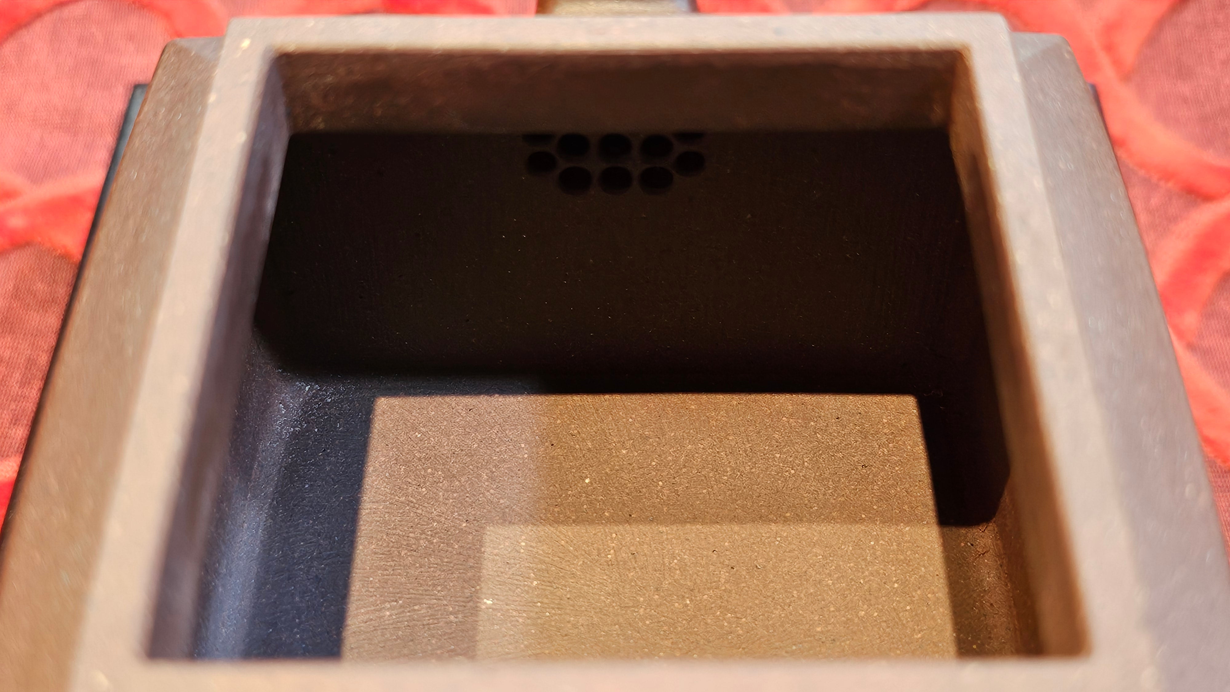 《若思四方》"Ruo Si Si Fang", 251.9ml, with Engraving, Di Cao Qing Zi Ni 底槽青紫泥, by L2A Senior Consummate Artist Yuan Hui 袁辉 ~ Congratulations to Mr D.H.! 0859hrs 13th Sept 2025, Baldwin Park! CA.