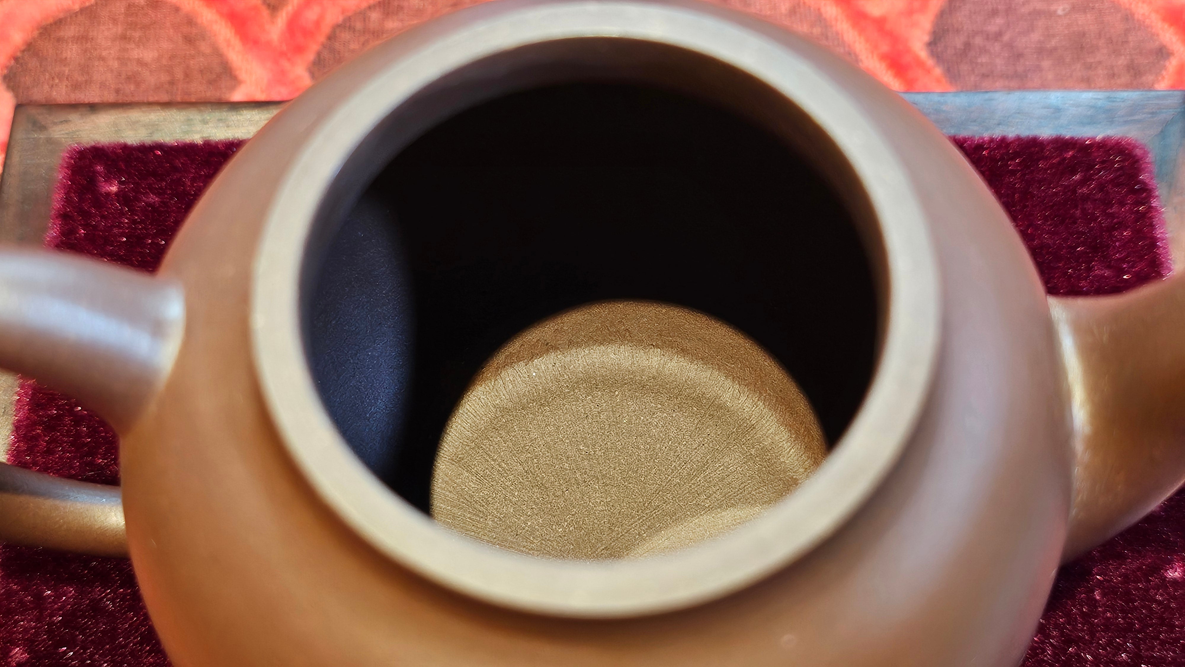 《玉珠》"Yu Zhu ~ A Bead of Jade", 247.6ml (largish), Lao Zi Ni 老紫泥 ~ Crafted by L3A Consummate Master Artist Li Yan Ru 李艳如 ~ Congratulations, to Mr A.R., 1034hrs 17th July 2025, Talent, OR!!