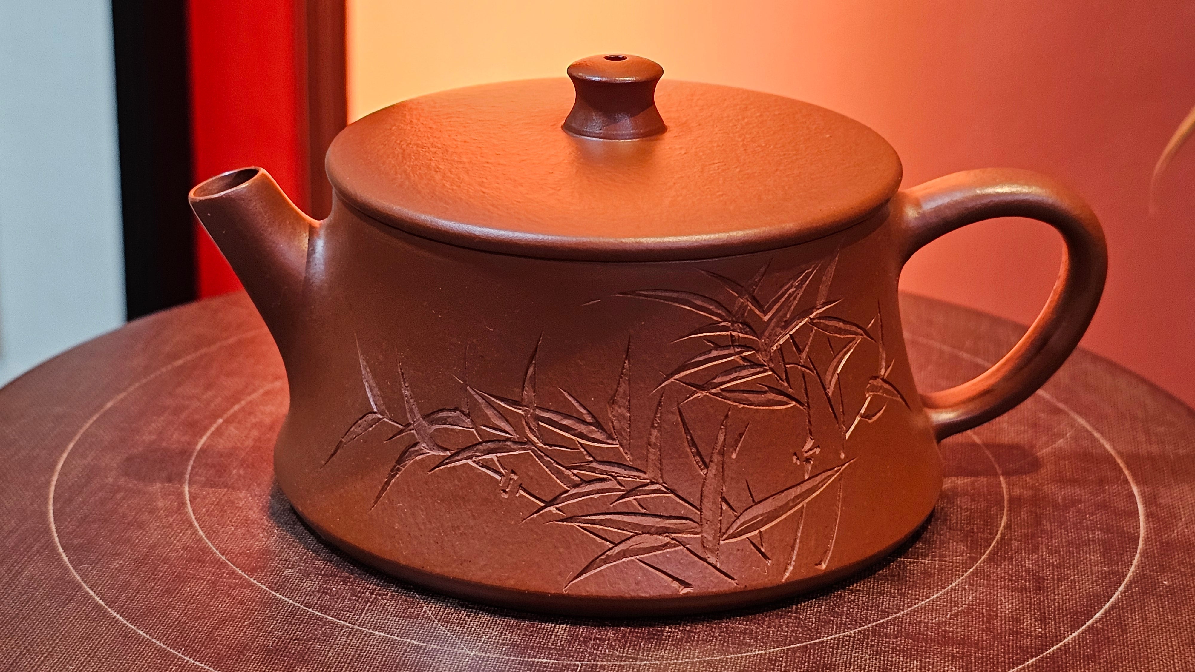 Yun Zhu 云柱 "Pillar of the Heavens", 141.8ml, Xiao Mei Yao Zhu Ni 小煤窑朱泥,  by our Collaborative Craftsman Wang Hui 王慧 ~ "劲竹凌风" and Bamboo Engraving by Craftsman Yi De Shu 一德书 ~ Congratulations to Mr D.!, 1109hrs 16th July 2025, Baldwin Park, CA.