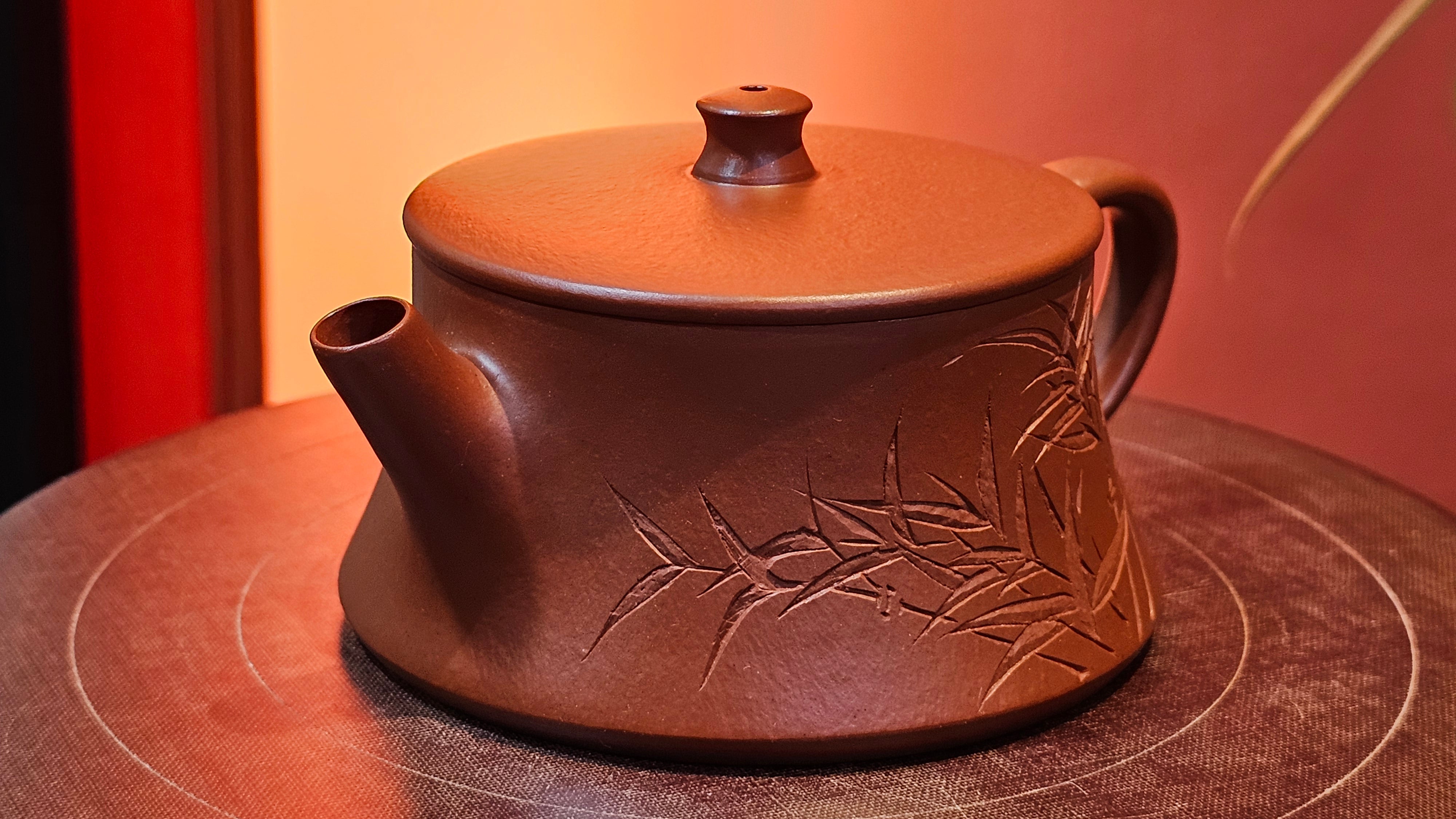 Yun Zhu 云柱 "Pillar of the Heavens", 141.8ml, Xiao Mei Yao Zhu Ni 小煤窑朱泥,  by our Collaborative Craftsman Wang Hui 王慧 ~ "劲竹凌风" and Bamboo Engraving by Craftsman Yi De Shu 一德书 ~ Congratulations to Mr D.!, 1109hrs 16th July 2025, Baldwin Park, CA.