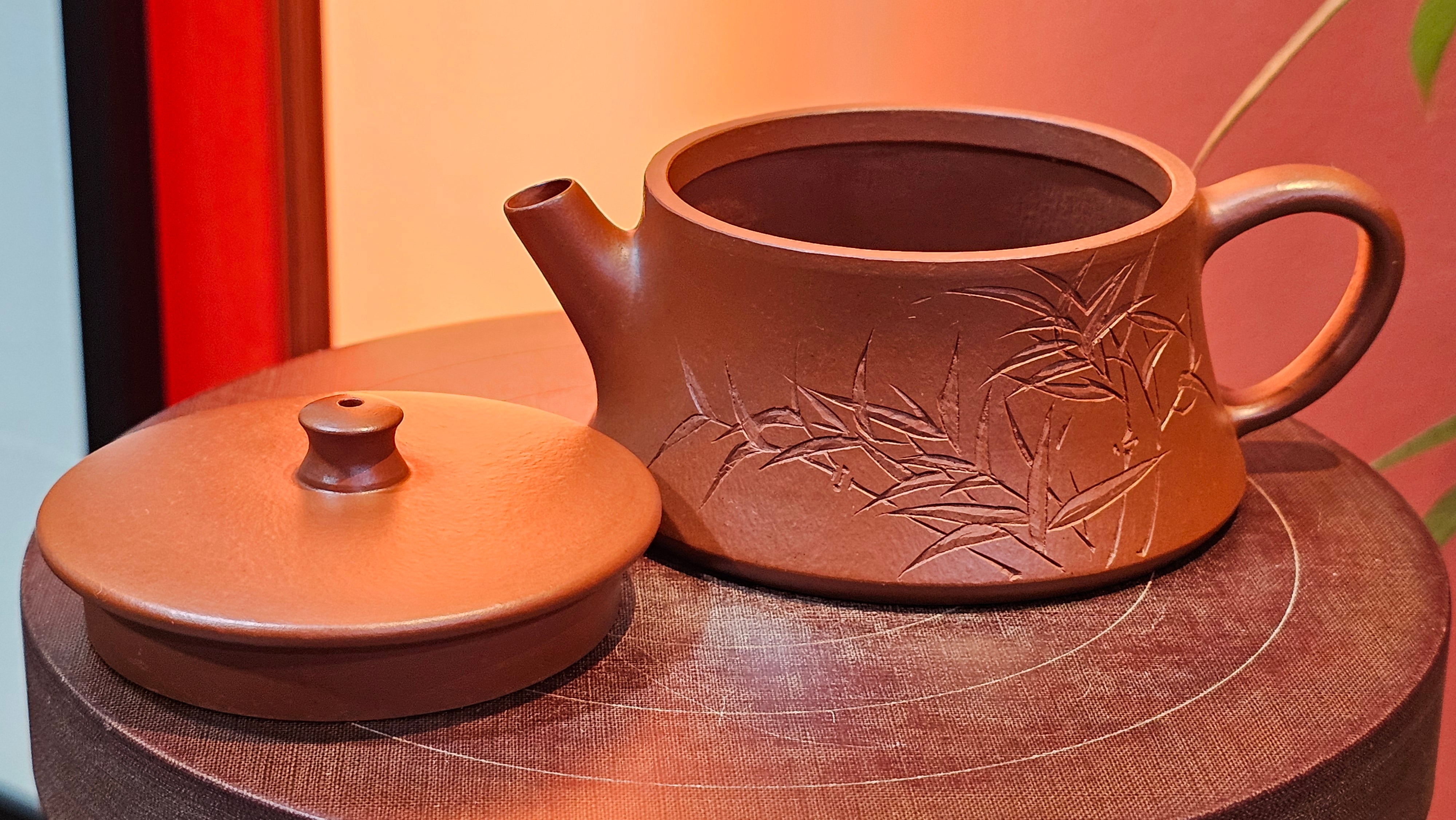 Yun Zhu 云柱 "Pillar of the Heavens", 141.8ml, Xiao Mei Yao Zhu Ni 小煤窑朱泥,  by our Collaborative Craftsman Wang Hui 王慧 ~ "劲竹凌风" and Bamboo Engraving by Craftsman Yi De Shu 一德书 ~ Congratulations to Mr D.!, 1109hrs 16th July 2025, Baldwin Park, CA.