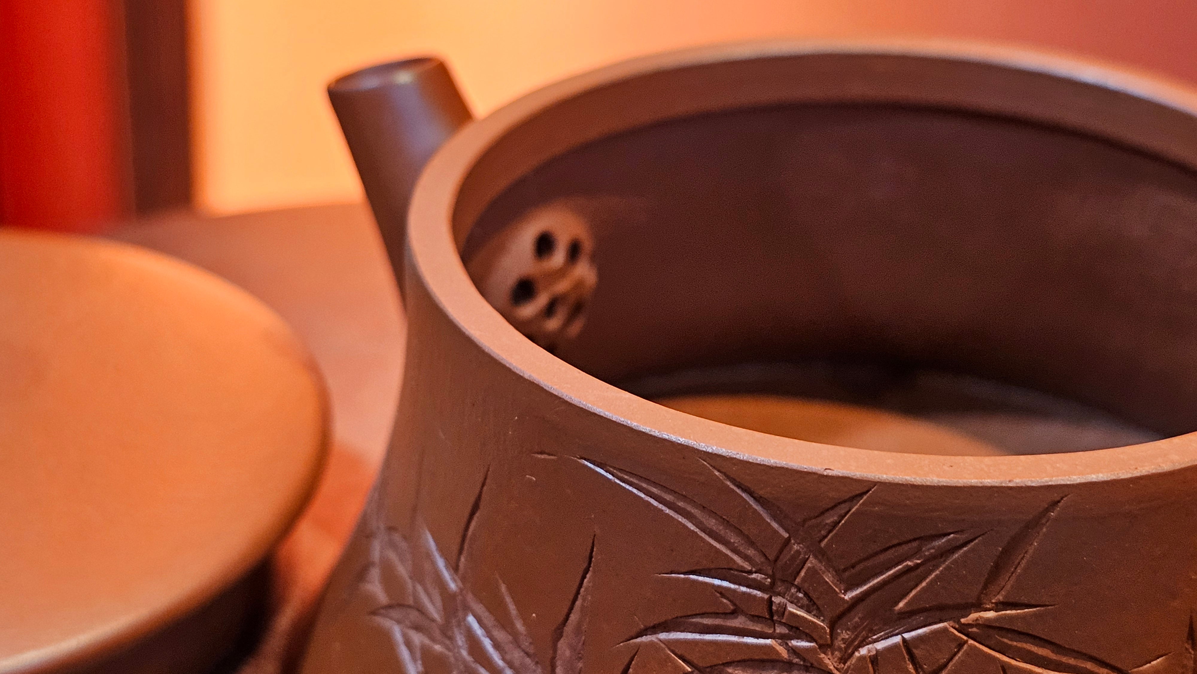 Yun Zhu 云柱 "Pillar of the Heavens", 141.8ml, Xiao Mei Yao Zhu Ni 小煤窑朱泥,  by our Collaborative Craftsman Wang Hui 王慧 ~ "劲竹凌风" and Bamboo Engraving by Craftsman Yi De Shu 一德书 ~ Congratulations to Mr D.!, 1109hrs 16th July 2025, Baldwin Park, CA.