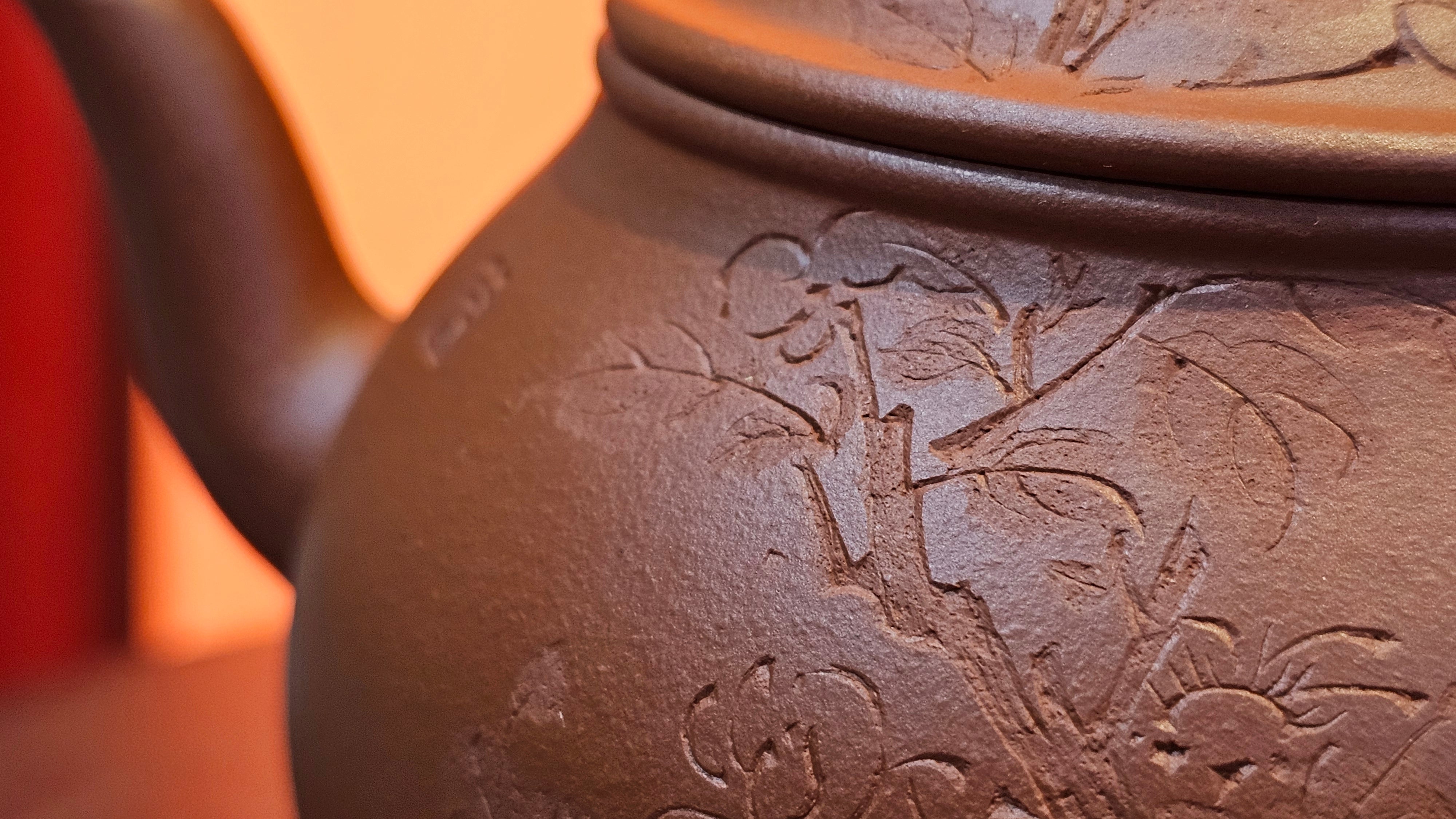 Meng Chen San Zu《孟臣三足》, 187.6ml, Xiao Hong Ni 小红泥, by our Craftsman Zhang Huan 张欢, Engraving by Craftsman Pe'eng Pe'eng 芃芃。~ Congratulations to Ms S.M.!!, 1827hrs 17th July 2025, Velden! The Netherlands 🇳🇱.