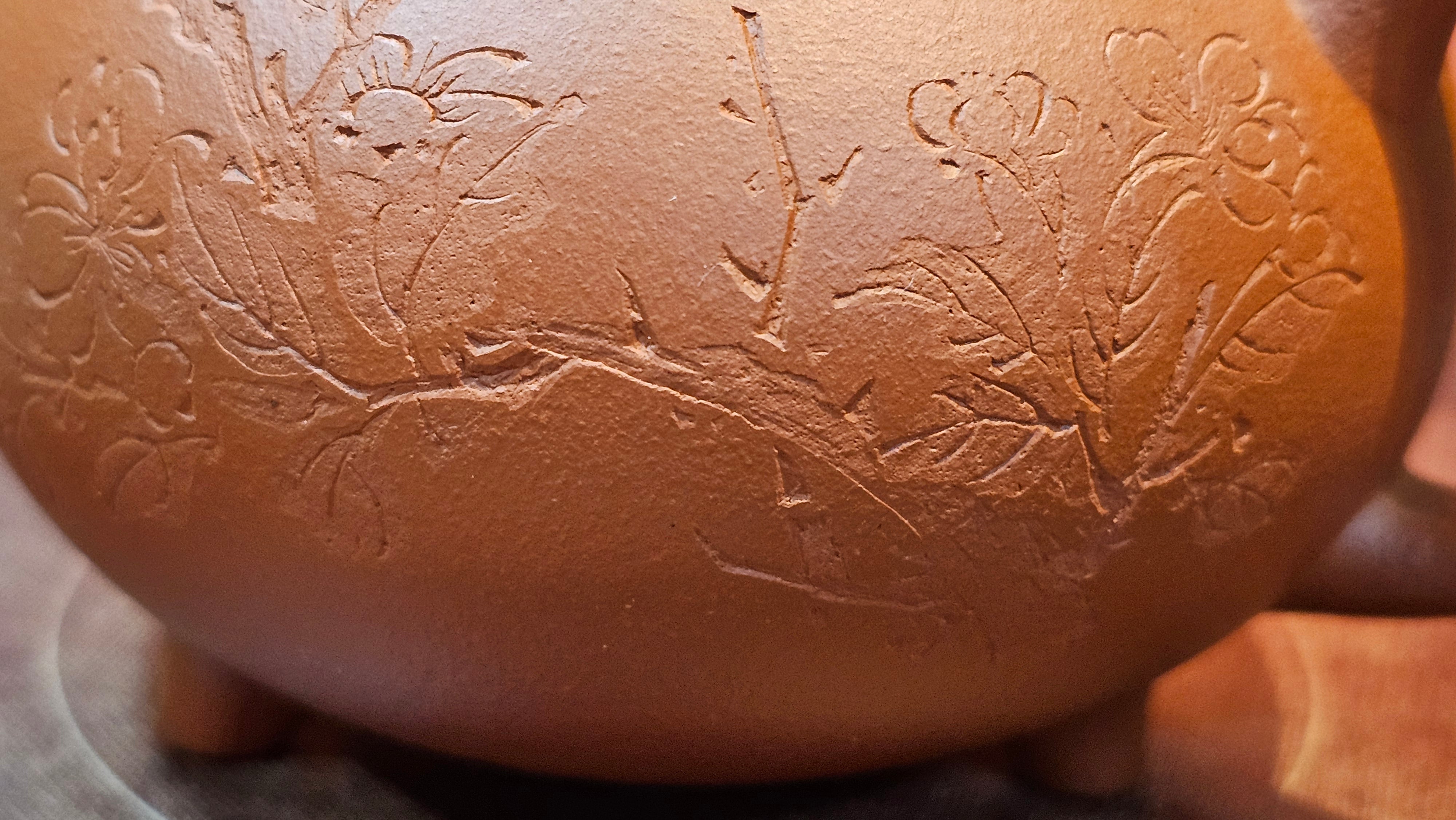 Meng Chen San Zu《孟臣三足》, 187.6ml, Xiao Hong Ni 小红泥, by our Craftsman Zhang Huan 张欢, Engraving by Craftsman Pe'eng Pe'eng 芃芃。~ Congratulations to Ms S.M.!!, 1827hrs 17th July 2025, Velden! The Netherlands 🇳🇱.