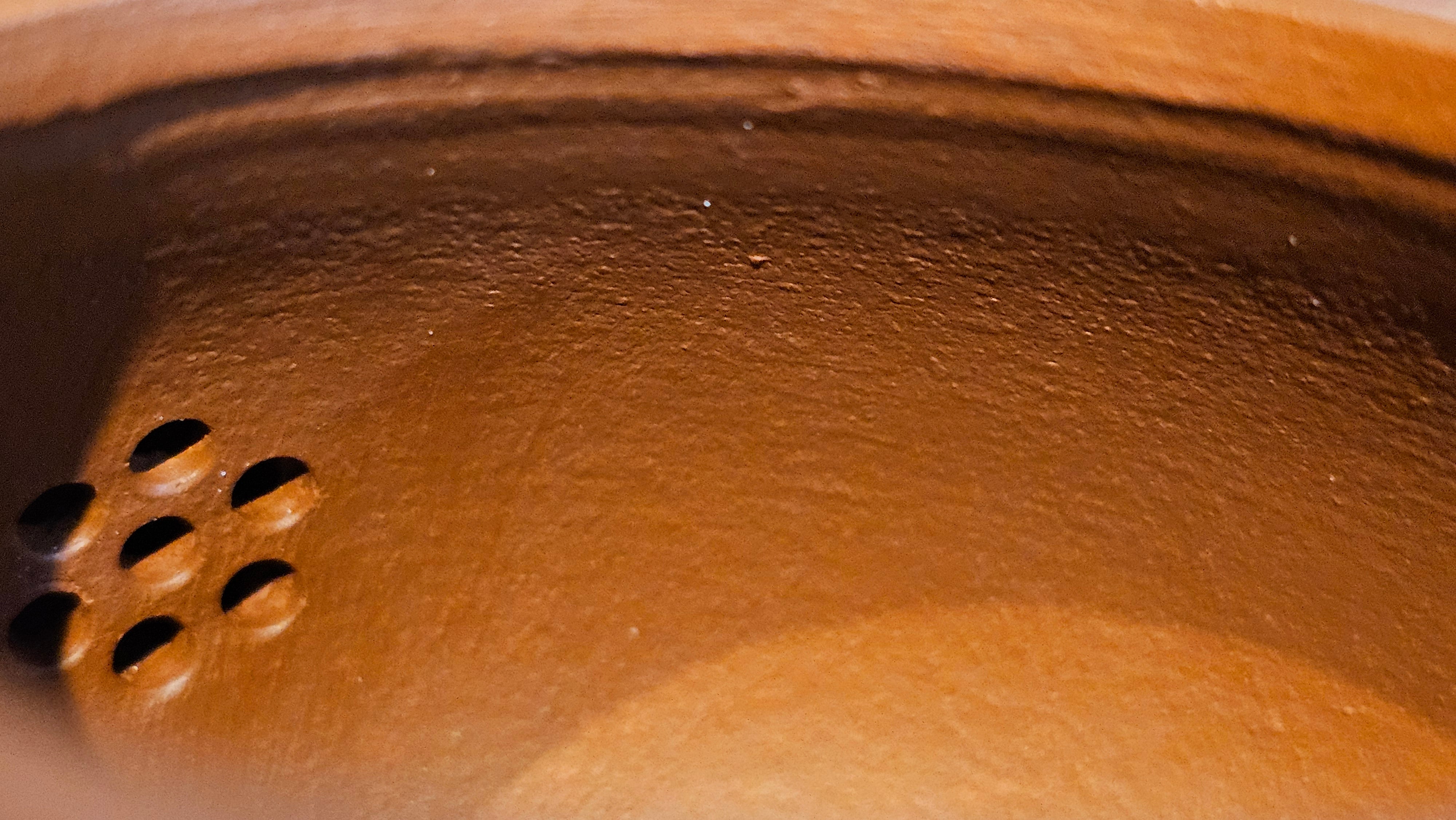 Meng Chen San Zu《孟臣三足》, 187.6ml, Xiao Hong Ni 小红泥, by our Craftsman Zhang Huan 张欢, Engraving by Craftsman Pe'eng Pe'eng 芃芃。~ Congratulations to Ms S.M.!!, 1827hrs 17th July 2025, Velden! The Netherlands 🇳🇱.