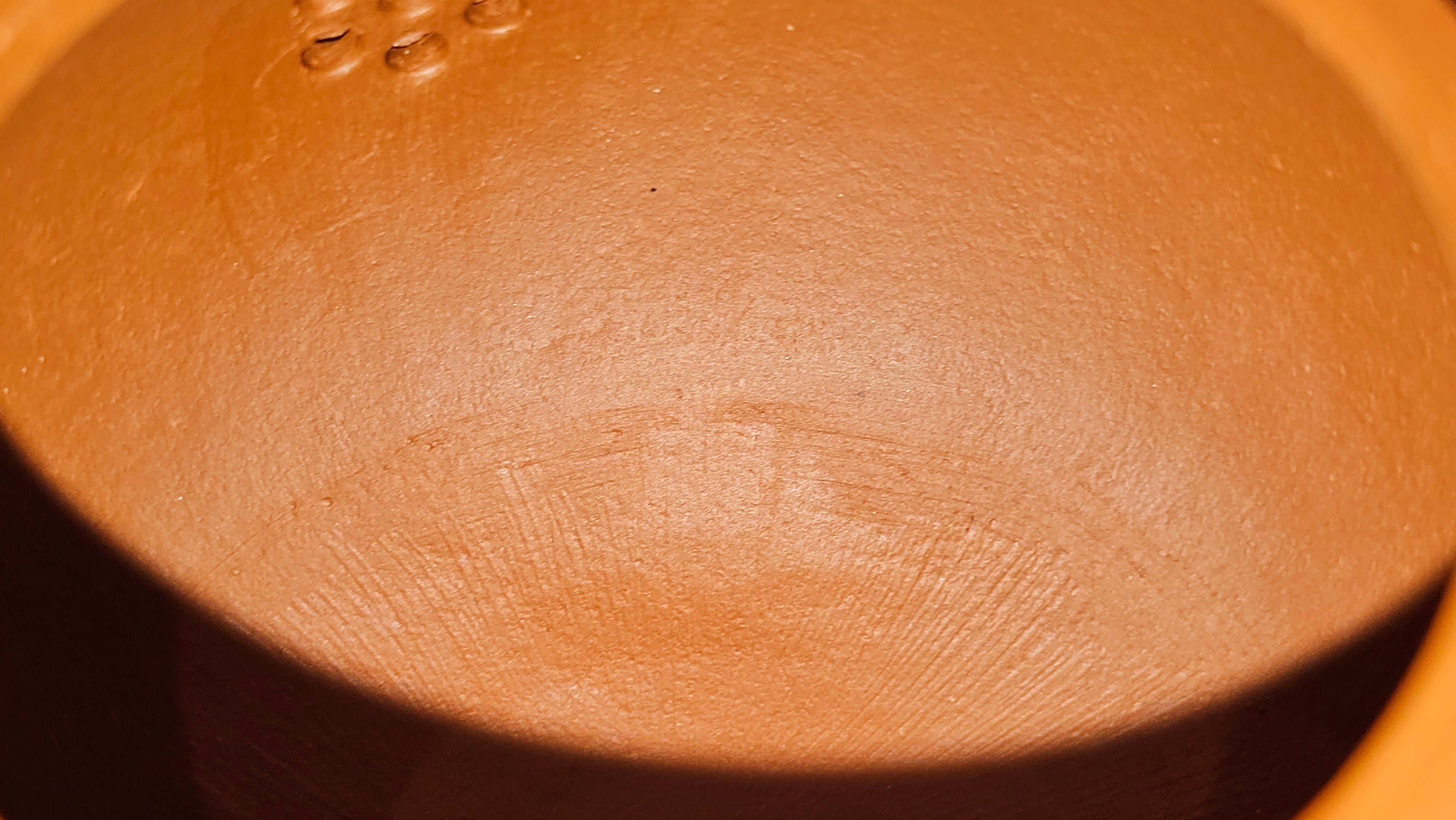 Meng Chen San Zu《孟臣三足》, 187.6ml, Xiao Hong Ni 小红泥, by our Craftsman Zhang Huan 张欢, Engraving by Craftsman Pe'eng Pe'eng 芃芃。~ Congratulations to Ms S.M.!!, 1827hrs 17th July 2025, Velden! The Netherlands 🇳🇱.