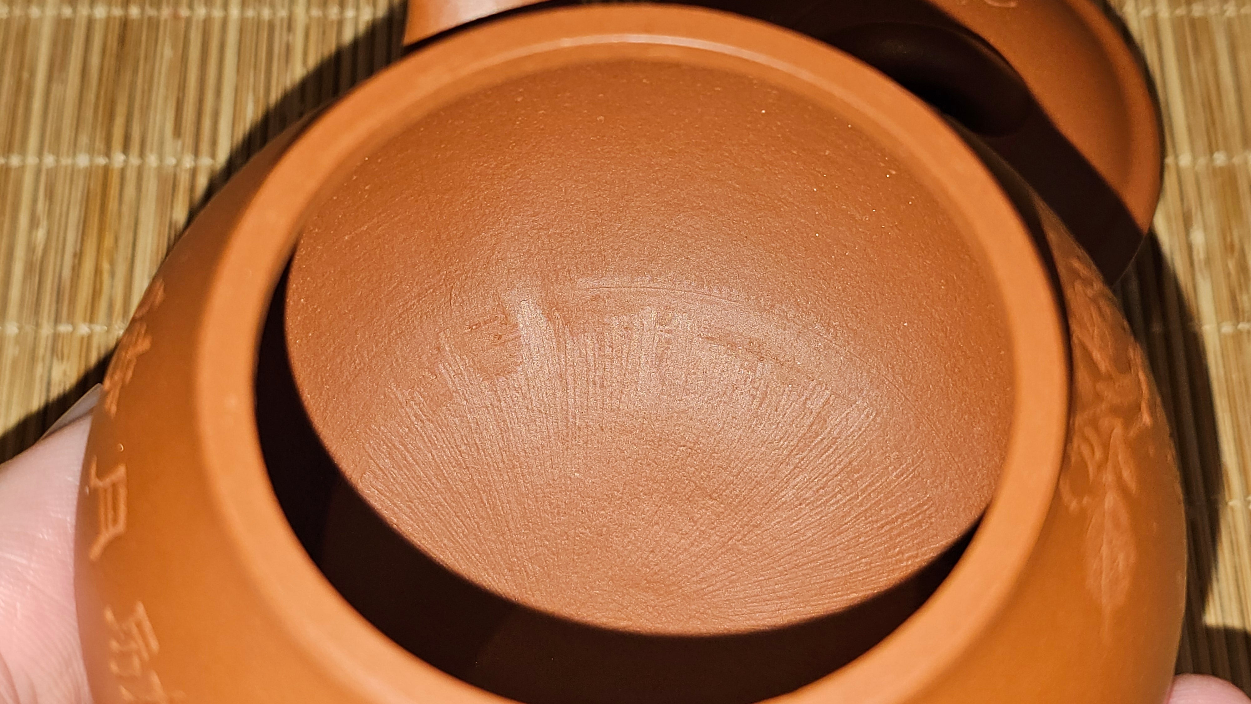 Meng Chen San Zu《孟臣三足》, 187.6ml, Xiao Hong Ni 小红泥, by our Craftsman Zhang Huan 张欢, Engraving by Craftsman Pe'eng Pe'eng 芃芃。~ Congratulations to Ms S.M.!!, 1827hrs 17th July 2025, Velden! The Netherlands 🇳🇱.