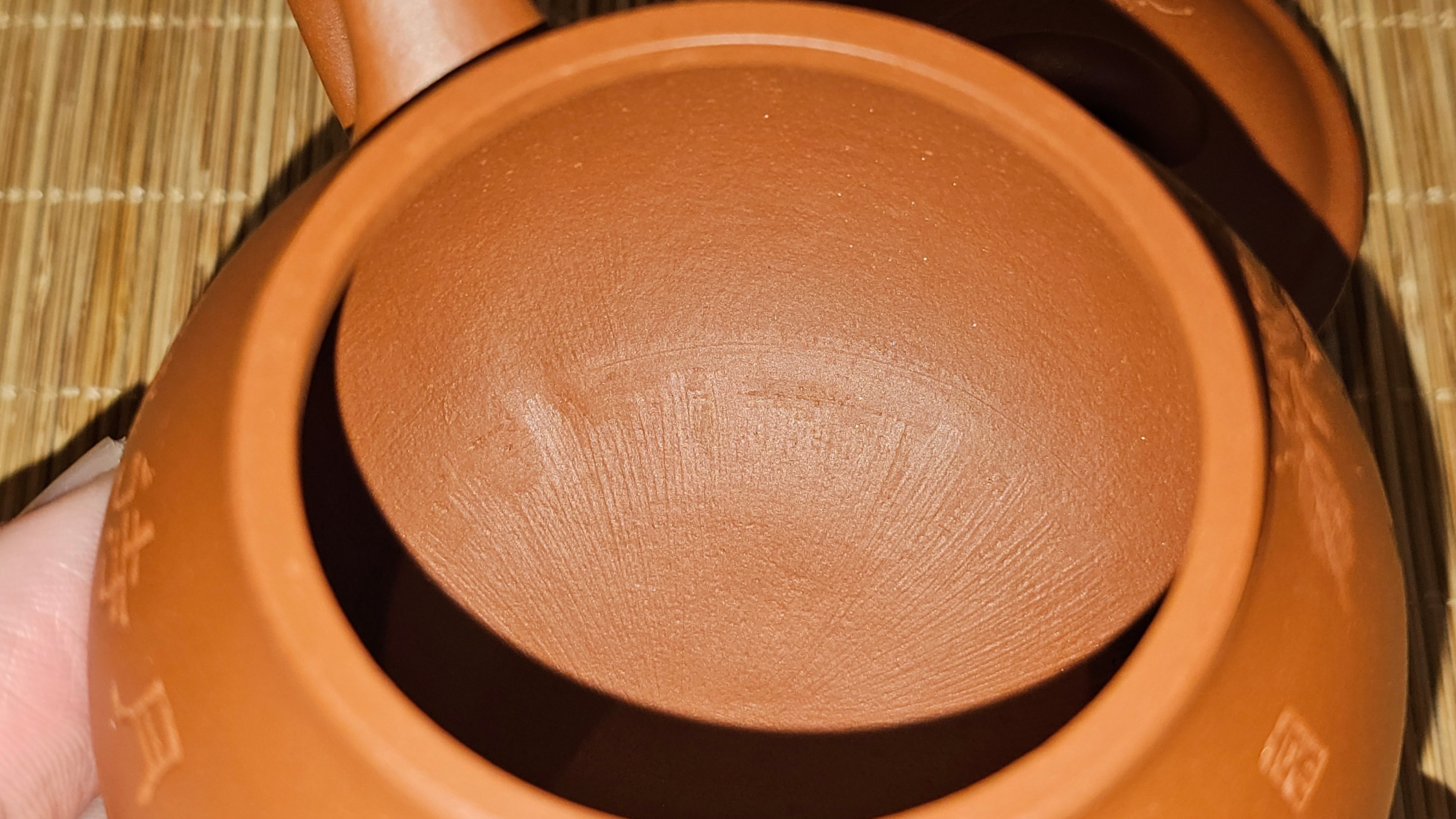 Meng Chen San Zu《孟臣三足》, 187.6ml, Xiao Hong Ni 小红泥, by our Craftsman Zhang Huan 张欢, Engraving by Craftsman Pe'eng Pe'eng 芃芃。~ Congratulations to Ms S.M.!!, 1827hrs 17th July 2025, Velden! The Netherlands 🇳🇱.