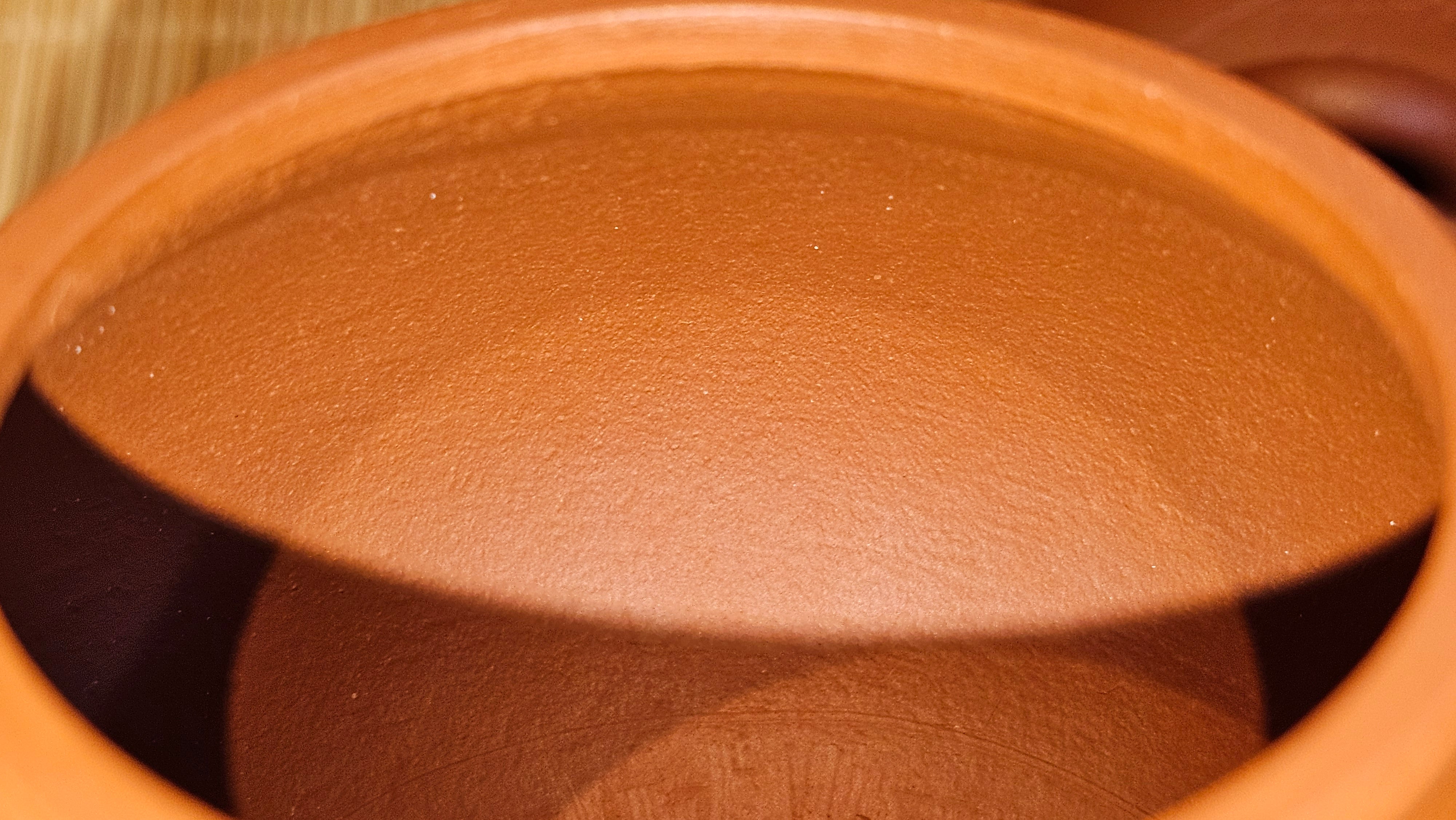 Meng Chen San Zu《孟臣三足》, 187.6ml, Xiao Hong Ni 小红泥, by our Craftsman Zhang Huan 张欢, Engraving by Craftsman Pe'eng Pe'eng 芃芃。~ Congratulations to Ms S.M.!!, 1827hrs 17th July 2025, Velden! The Netherlands 🇳🇱.