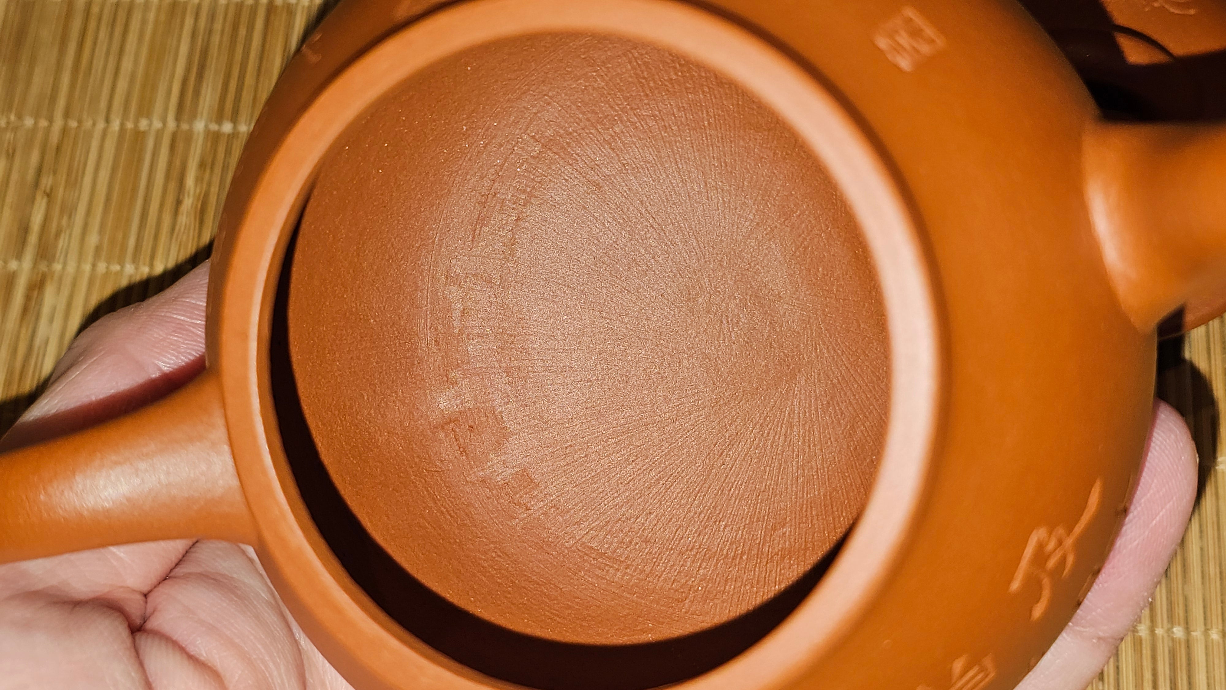 Meng Chen San Zu《孟臣三足》, 187.6ml, Xiao Hong Ni 小红泥, by our Craftsman Zhang Huan 张欢, Engraving by Craftsman Pe'eng Pe'eng 芃芃。~ Congratulations to Ms S.M.!!, 1827hrs 17th July 2025, Velden! The Netherlands 🇳🇱.