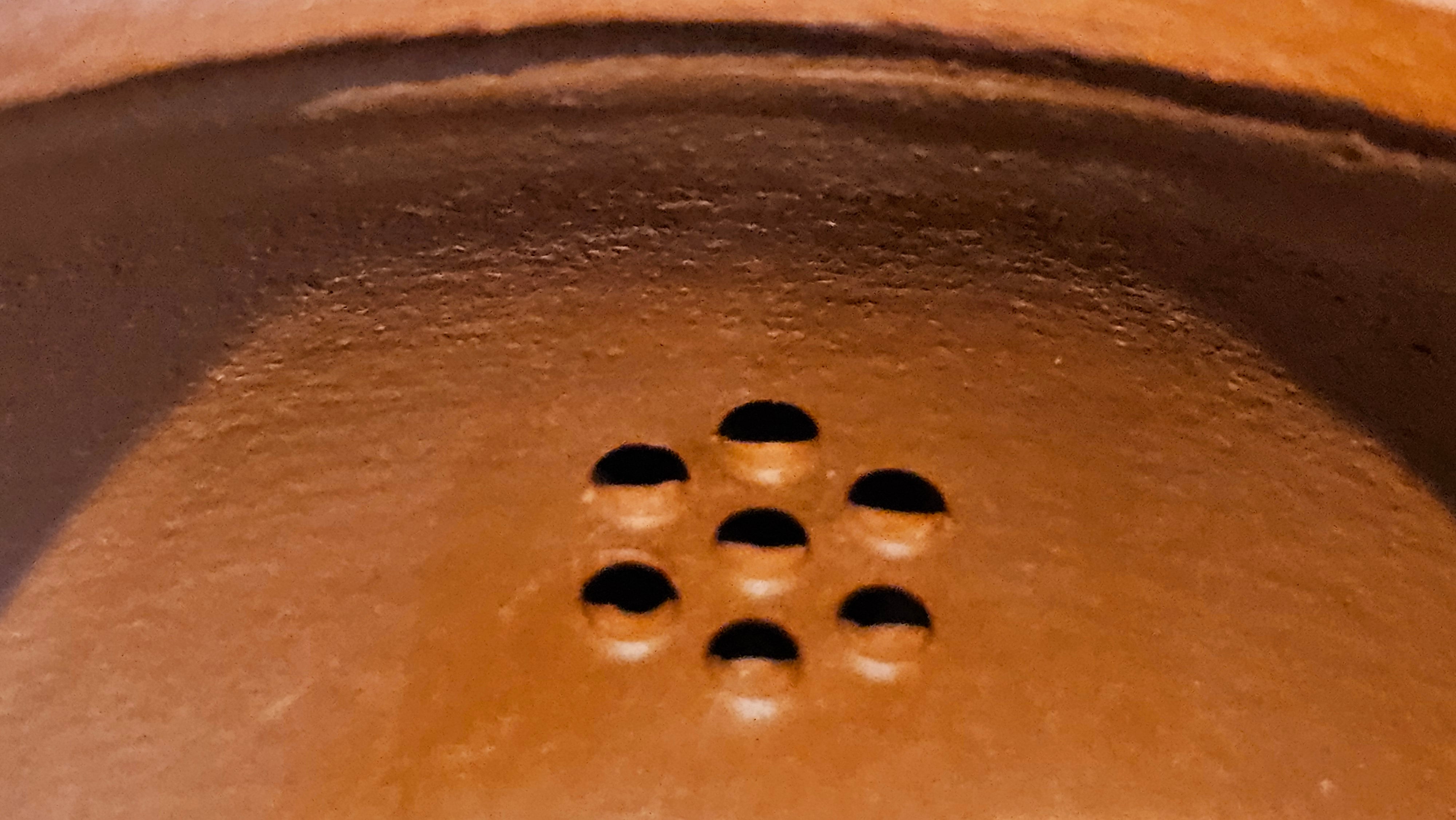 Meng Chen San Zu《孟臣三足》, 187.6ml, Xiao Hong Ni 小红泥, by our Craftsman Zhang Huan 张欢, Engraving by Craftsman Pe'eng Pe'eng 芃芃。~ Congratulations to Ms S.M.!!, 1827hrs 17th July 2025, Velden! The Netherlands 🇳🇱.