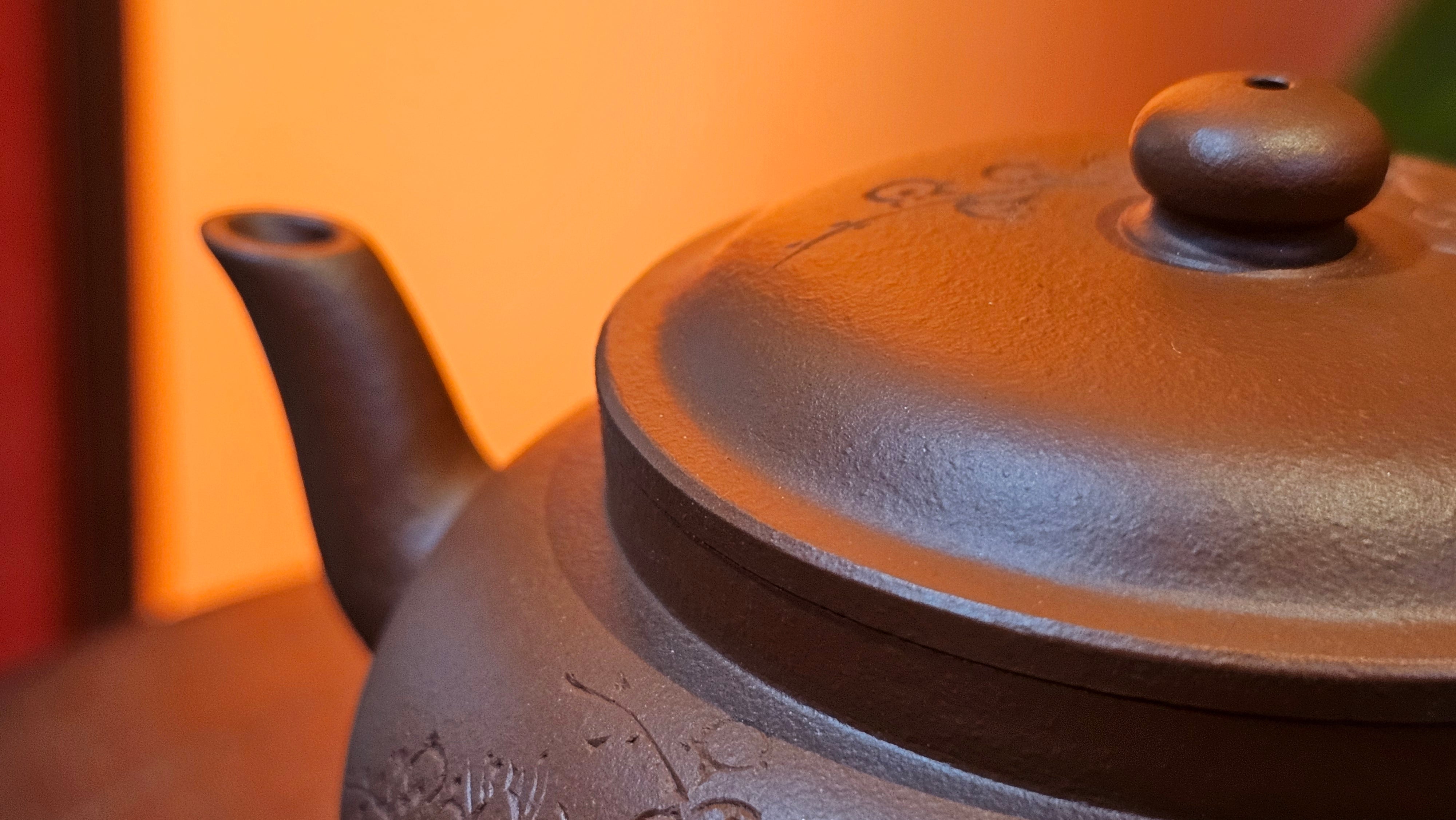 Qing Shi Gong Deng《清式宫灯》, 142.1ml, Xiao Hong Ni 小红泥, by our Craftsman Zhang Huan 张欢, Engraving by Craftsman Pe'eng Pe'eng 芃芃 ~ Congratulations to!Mr J.S., 1314hrs 18th July 2025, Chicago, IL!