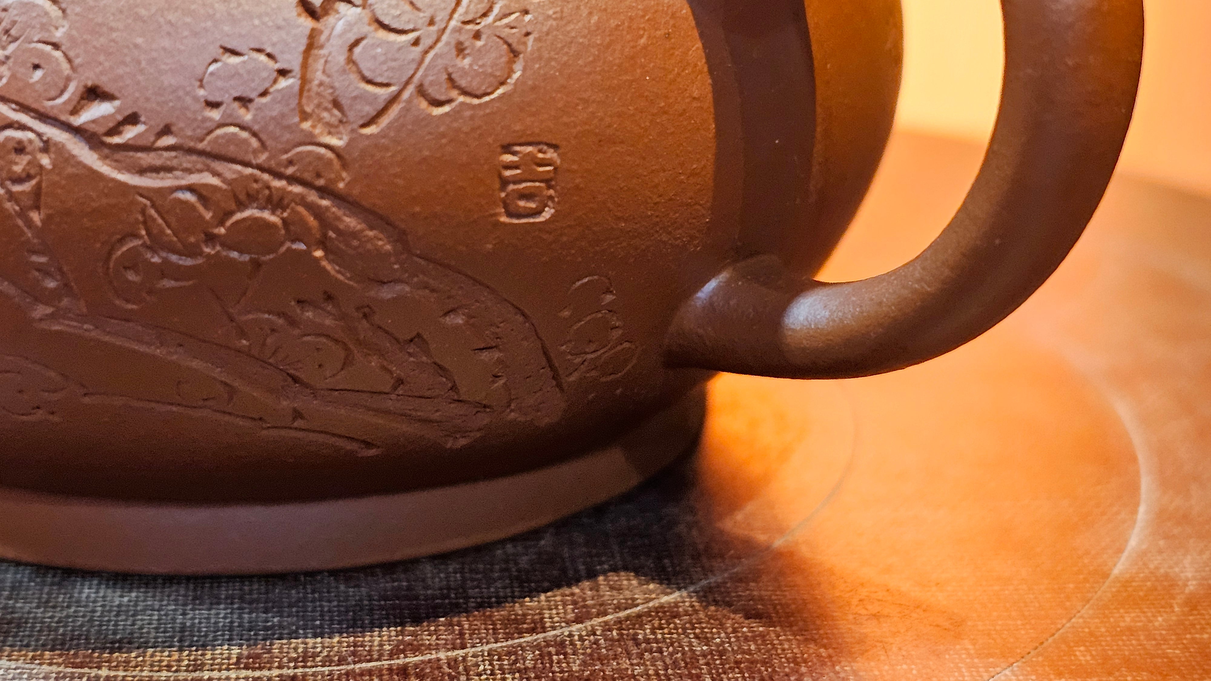 Qing Shi Gong Deng《清式宫灯》, 142.1ml, Xiao Hong Ni 小红泥, by our Craftsman Zhang Huan 张欢, Engraving by Craftsman Pe'eng Pe'eng 芃芃 ~ Congratulations to!Mr J.S., 1314hrs 18th July 2025, Chicago, IL!