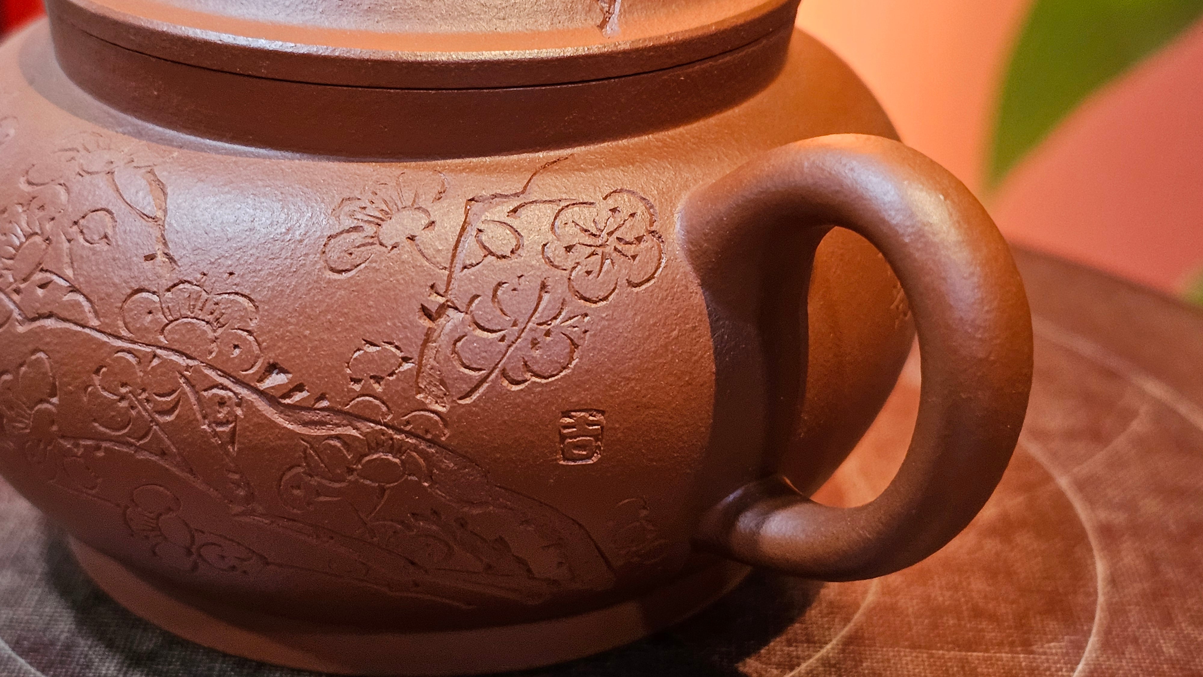 Qing Shi Gong Deng《清式宫灯》, 142.1ml, Xiao Hong Ni 小红泥, by our Craftsman Zhang Huan 张欢, Engraving by Craftsman Pe'eng Pe'eng 芃芃 ~ Congratulations to!Mr J.S., 1314hrs 18th July 2025, Chicago, IL!