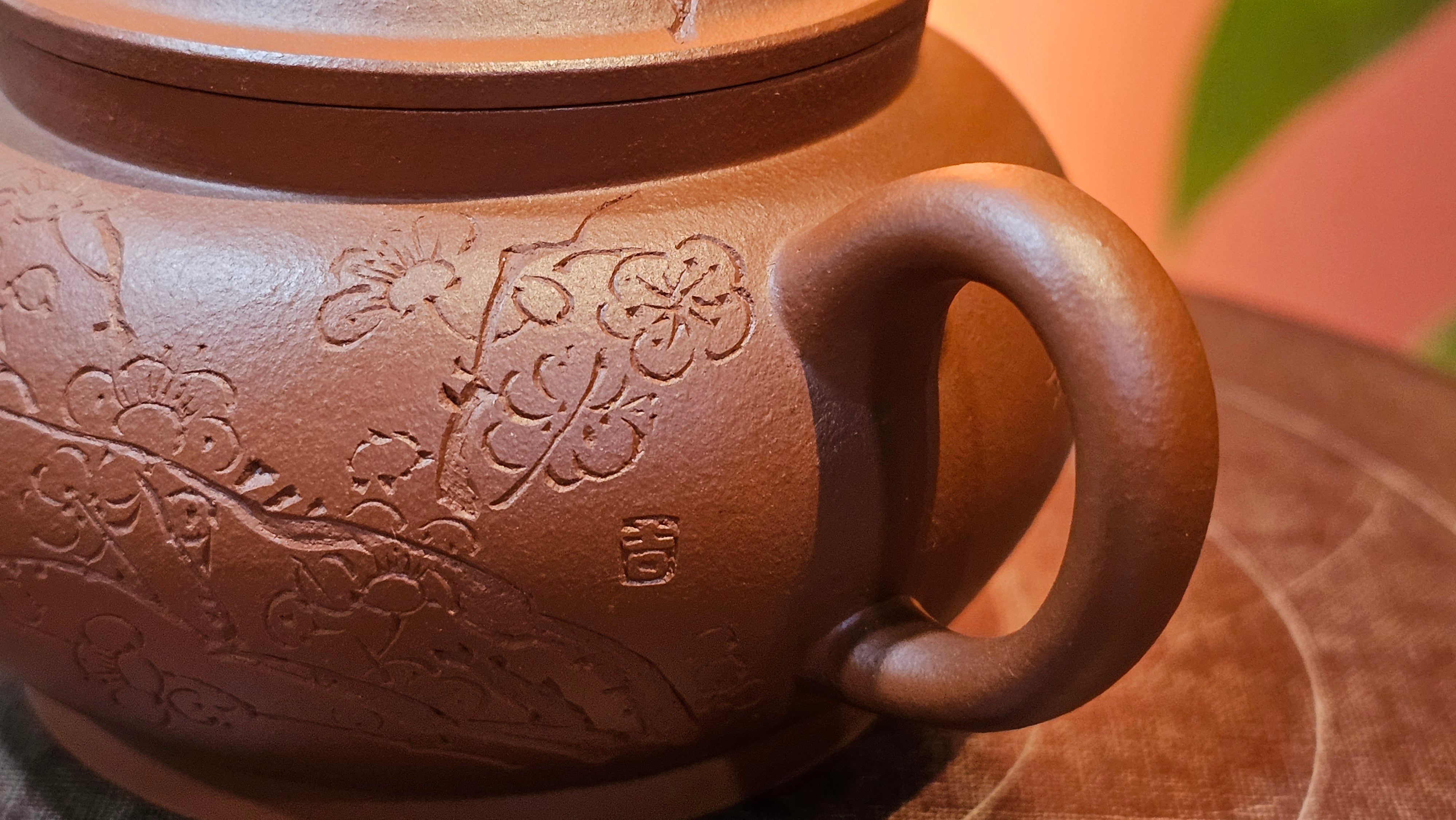 Qing Shi Gong Deng《清式宫灯》, 142.1ml, Xiao Hong Ni 小红泥, by our Craftsman Zhang Huan 张欢, Engraving by Craftsman Pe'eng Pe'eng 芃芃 ~ Congratulations to!Mr J.S., 1314hrs 18th July 2025, Chicago, IL!