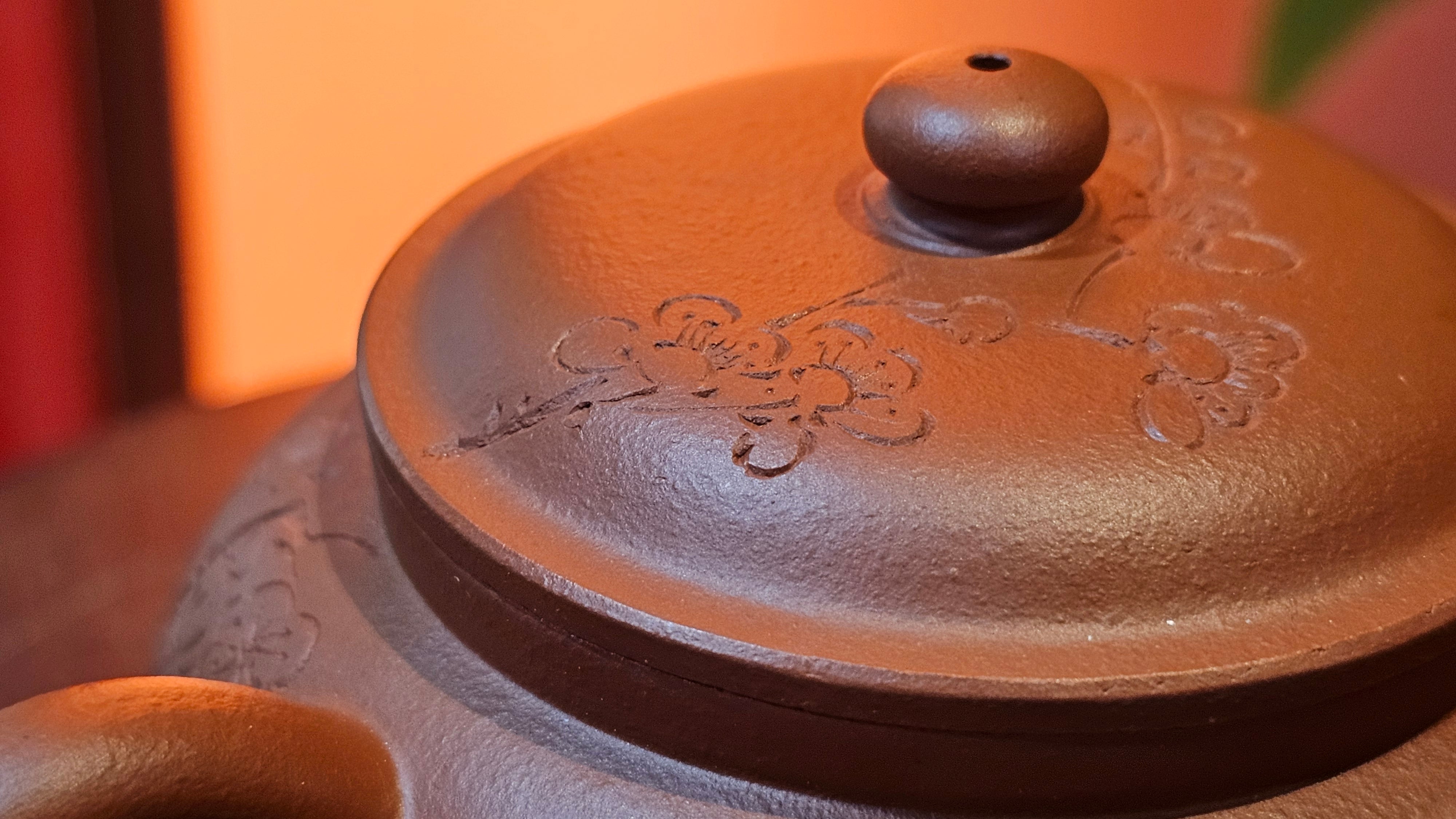 Qing Shi Gong Deng《清式宫灯》, 142.1ml, Xiao Hong Ni 小红泥, by our Craftsman Zhang Huan 张欢, Engraving by Craftsman Pe'eng Pe'eng 芃芃 ~ Congratulations to!Mr J.S., 1314hrs 18th July 2025, Chicago, IL!