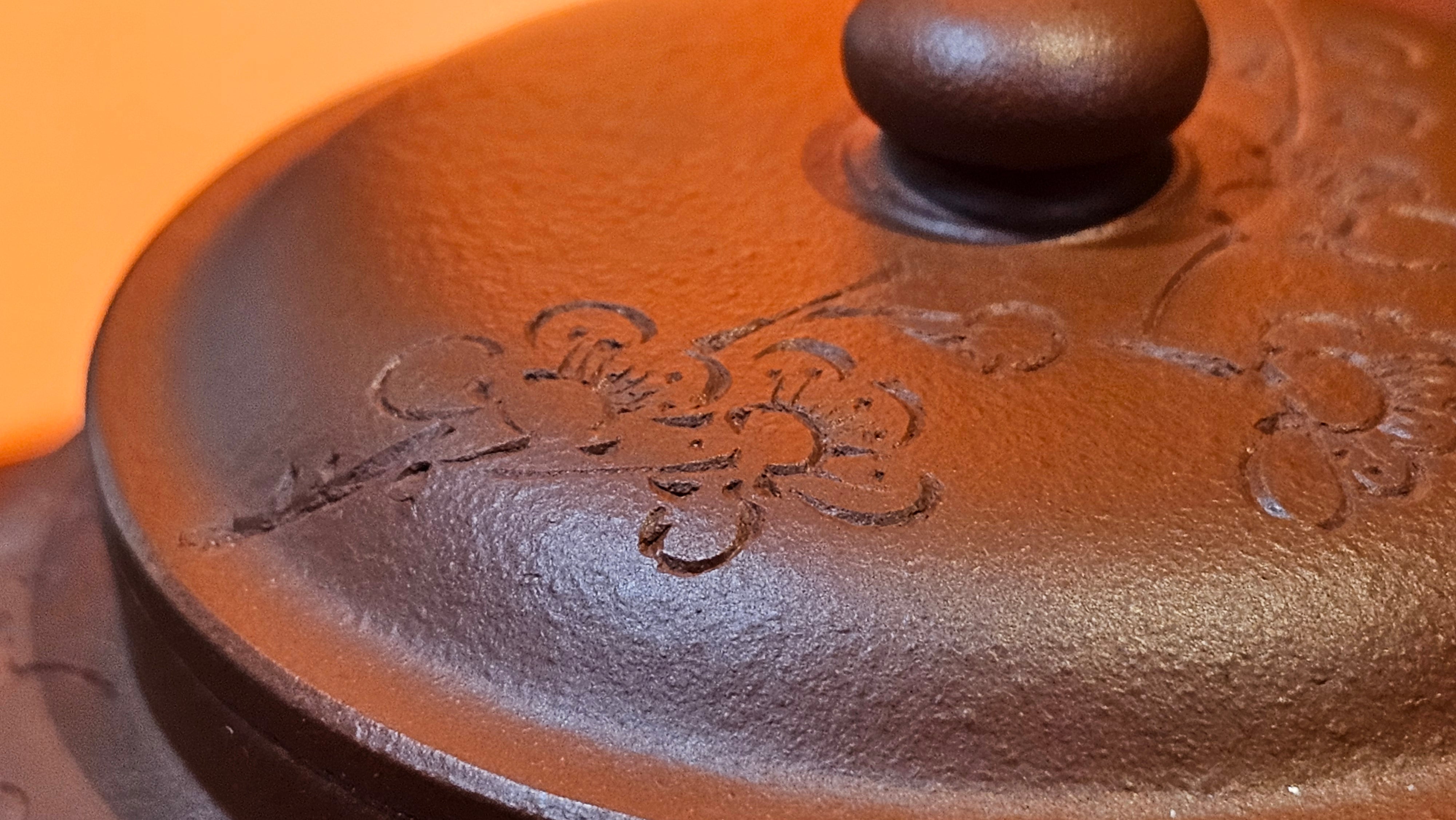 Qing Shi Gong Deng《清式宫灯》, 142.1ml, Xiao Hong Ni 小红泥, by our Craftsman Zhang Huan 张欢, Engraving by Craftsman Pe'eng Pe'eng 芃芃 ~ Congratulations to!Mr J.S., 1314hrs 18th July 2025, Chicago, IL!