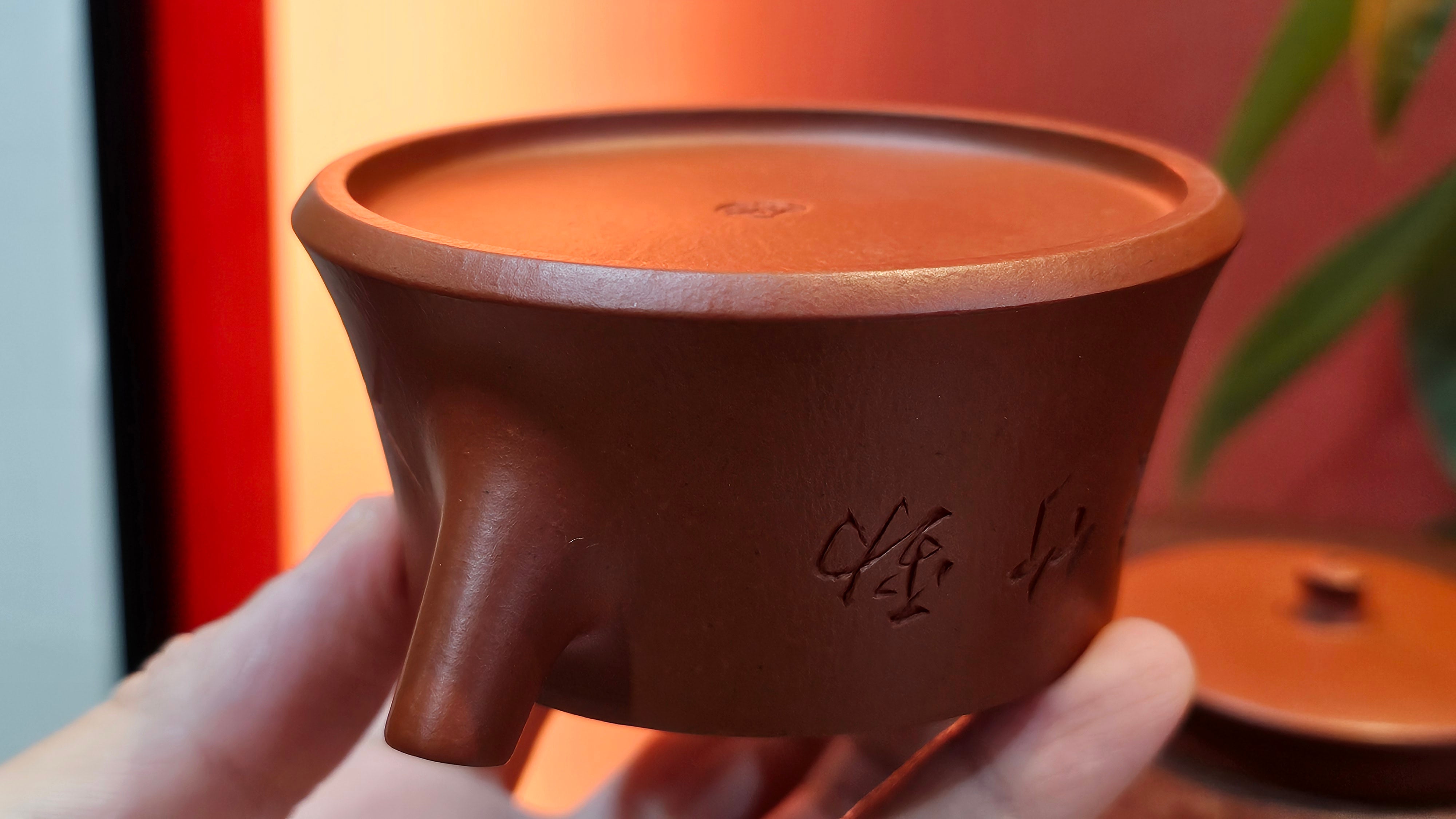 Yun Zhu 云柱 "Pillar of the Heavens", 140.3ml, Xiao Mei Yao Zhu Ni 小煤窑朱泥,  by our Collaborative Craftsman Wang Hui 王慧 ~ "劲竹凌风" and Bamboo Engraving by Craftsman Yi De Shu 一德书 ~ Congratulations to Mr B.H.S., 0015hrs 26th July 2025, Jakarta! Indonesia🇮🇩.