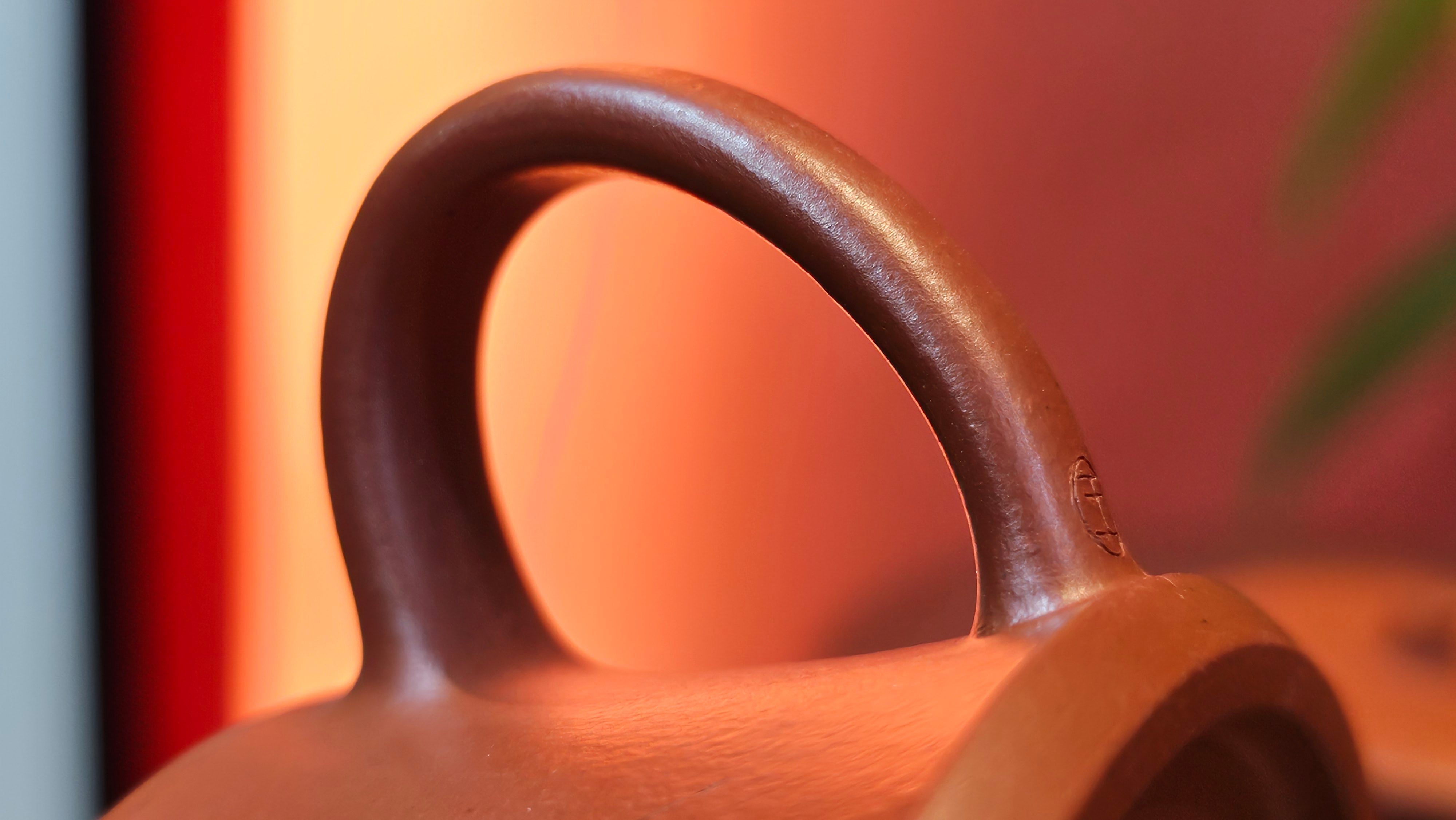 Yun Zhu 云柱 "Pillar of the Heavens", 140.3ml, Xiao Mei Yao Zhu Ni 小煤窑朱泥,  by our Collaborative Craftsman Wang Hui 王慧 ~ "劲竹凌风" and Bamboo Engraving by Craftsman Yi De Shu 一德书 ~ Congratulations to Mr B.H.S., 0015hrs 26th July 2025, Jakarta! Indonesia🇮🇩.