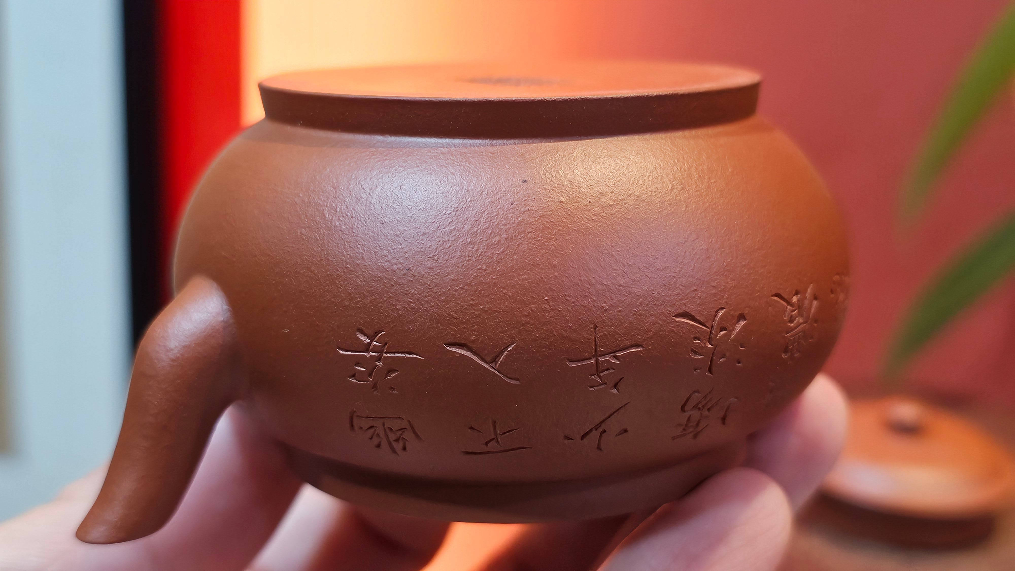 Qing Shi Gong Deng《清式宫灯》, 142.1ml, Xiao Hong Ni 小红泥, by our Craftsman Zhang Huan 张欢, Engraving by Craftsman Pe'eng Pe'eng 芃芃 ~ Congratulations to!Mr J.S., 1314hrs 18th July 2025, Chicago, IL!