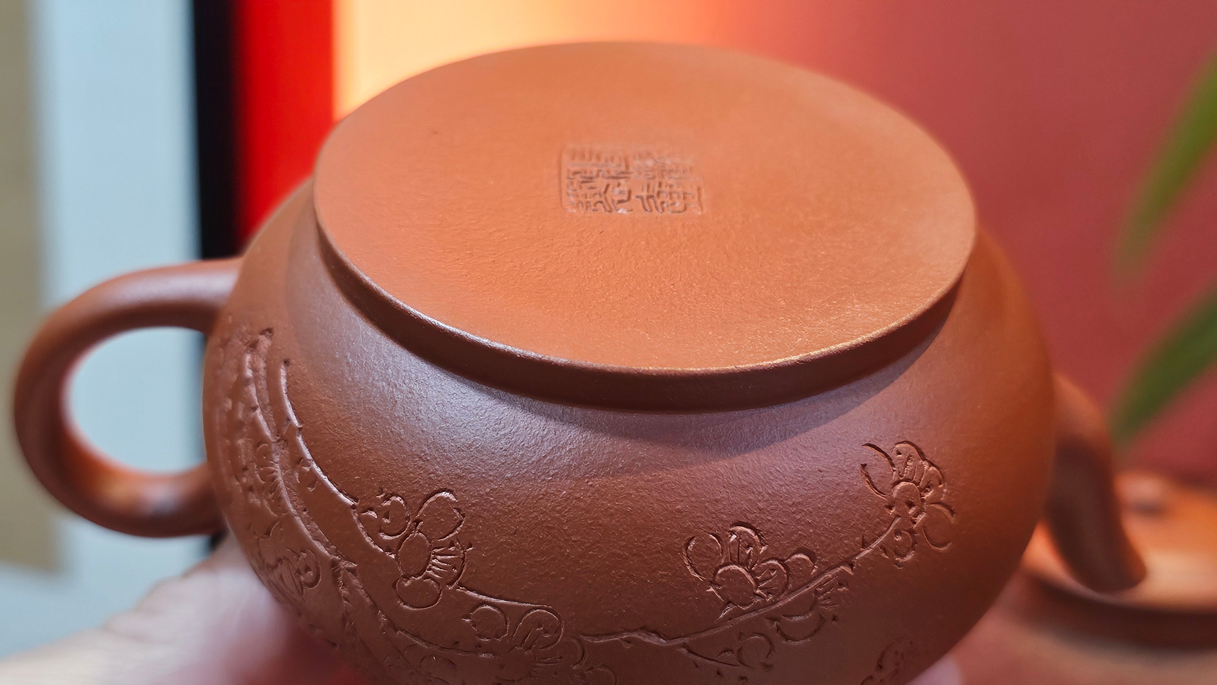 Qing Shi Gong Deng《清式宫灯》, 142.1ml, Xiao Hong Ni 小红泥, by our Craftsman Zhang Huan 张欢, Engraving by Craftsman Pe'eng Pe'eng 芃芃 ~ Congratulations to!Mr J.S., 1314hrs 18th July 2025, Chicago, IL!