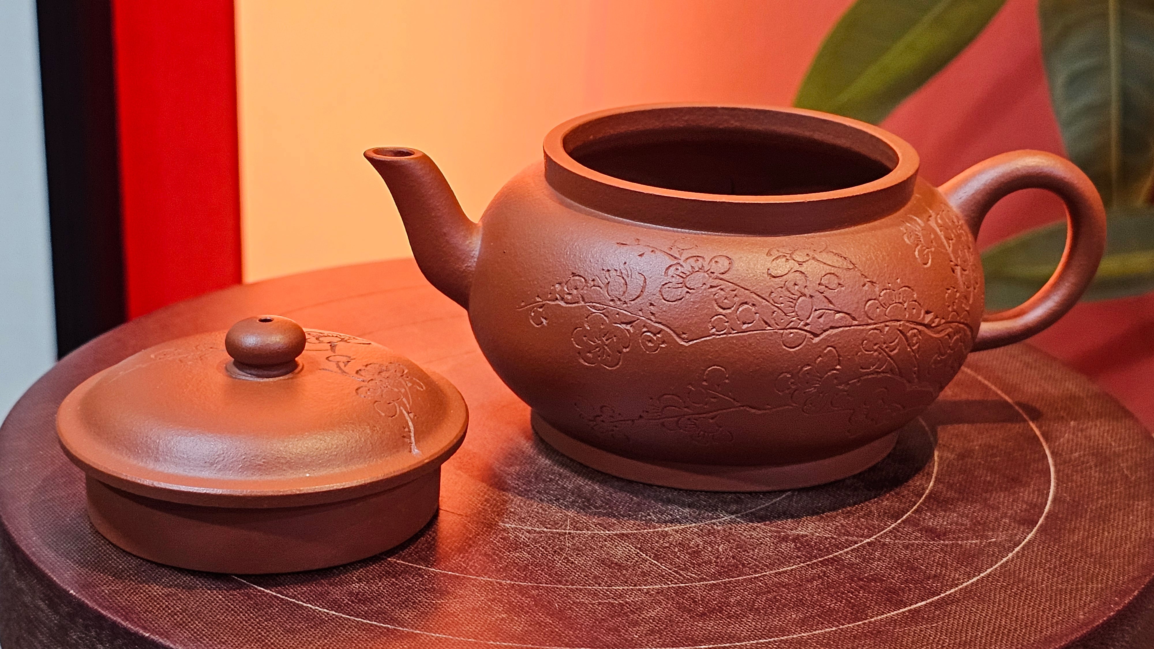 Qing Shi Gong Deng《清式宫灯》, 142.1ml, Xiao Hong Ni 小红泥, by our Craftsman Zhang Huan 张欢, Engraving by Craftsman Pe'eng Pe'eng 芃芃 ~ Congratulations to!Mr J.S., 1314hrs 18th July 2025, Chicago, IL!