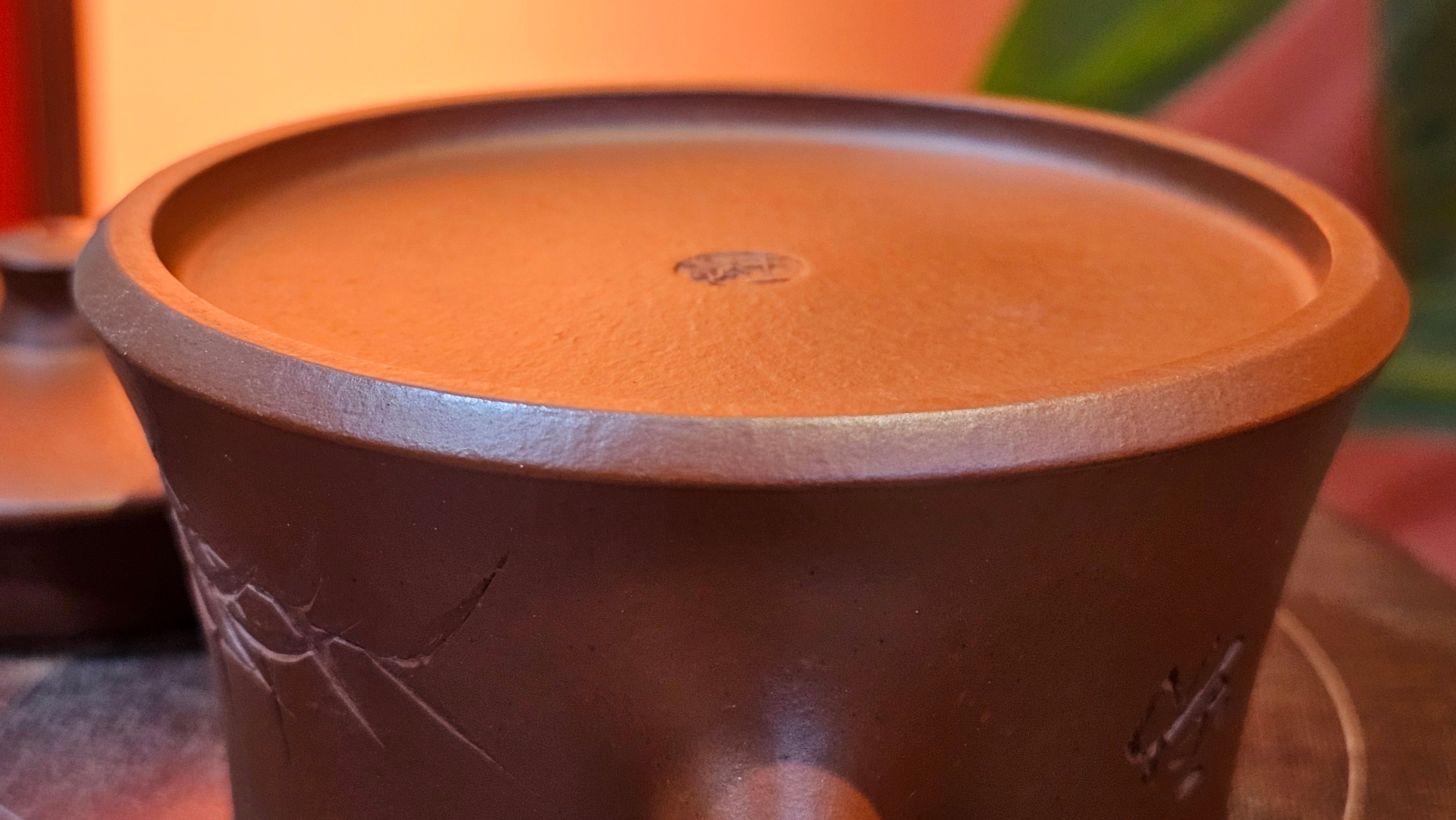 Yun Zhu 云柱 "Pillar of the Heavens", 140.3ml, Xiao Mei Yao Zhu Ni 小煤窑朱泥,  by our Collaborative Craftsman Wang Hui 王慧 ~ "劲竹凌风" and Bamboo Engraving by Craftsman Yi De Shu 一德书 ~ Congratulations to Mr B.H.S., 0015hrs 26th July 2025, Jakarta! Indonesia🇮🇩.