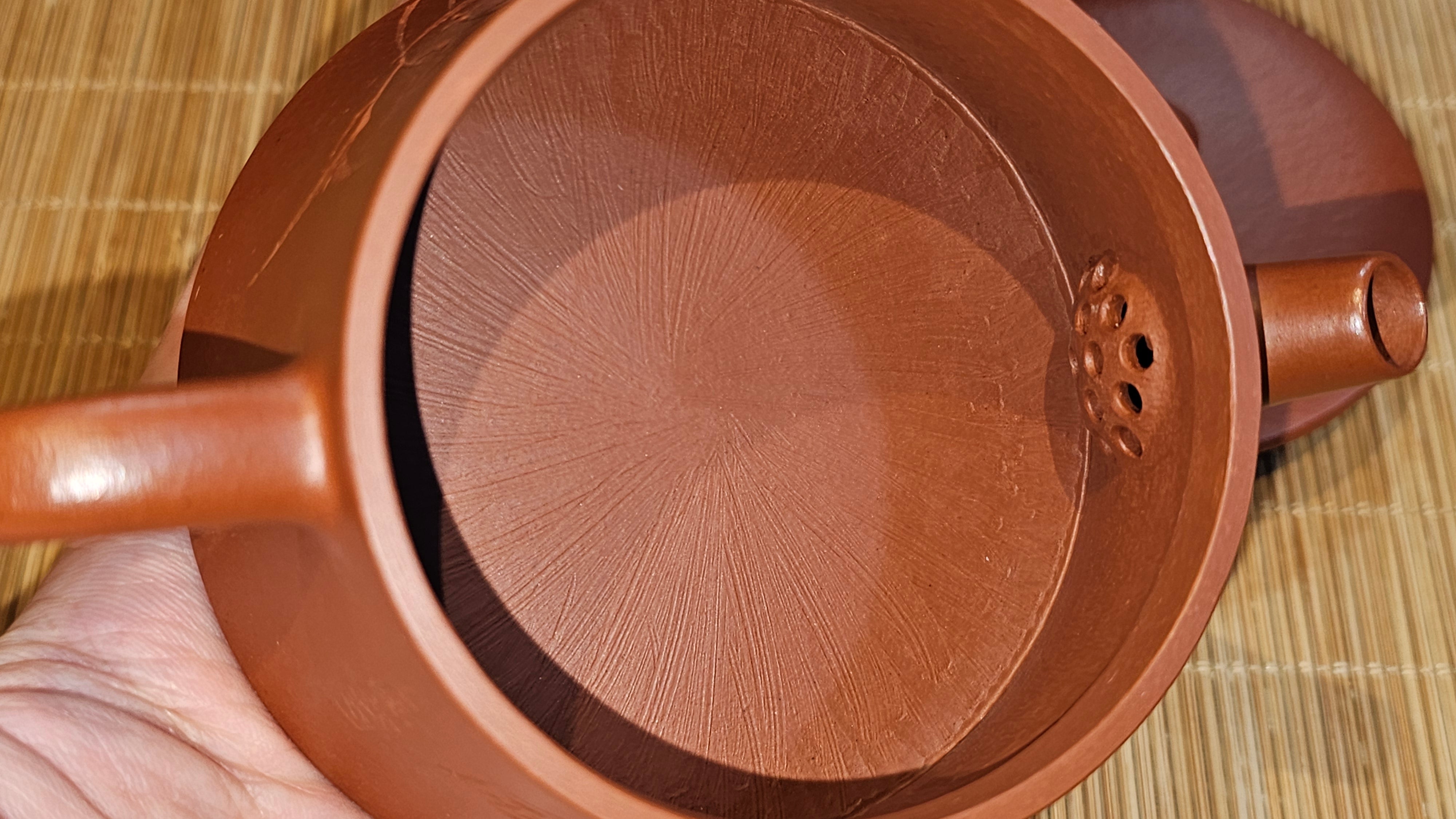 Yun Zhu 云柱 "Pillar of the Heavens", 140.3ml, Xiao Mei Yao Zhu Ni 小煤窑朱泥,  by our Collaborative Craftsman Wang Hui 王慧 ~ "劲竹凌风" and Bamboo Engraving by Craftsman Yi De Shu 一德书 ~ Congratulations to Mr B.H.S., 0015hrs 26th July 2025, Jakarta! Indonesia🇮🇩.