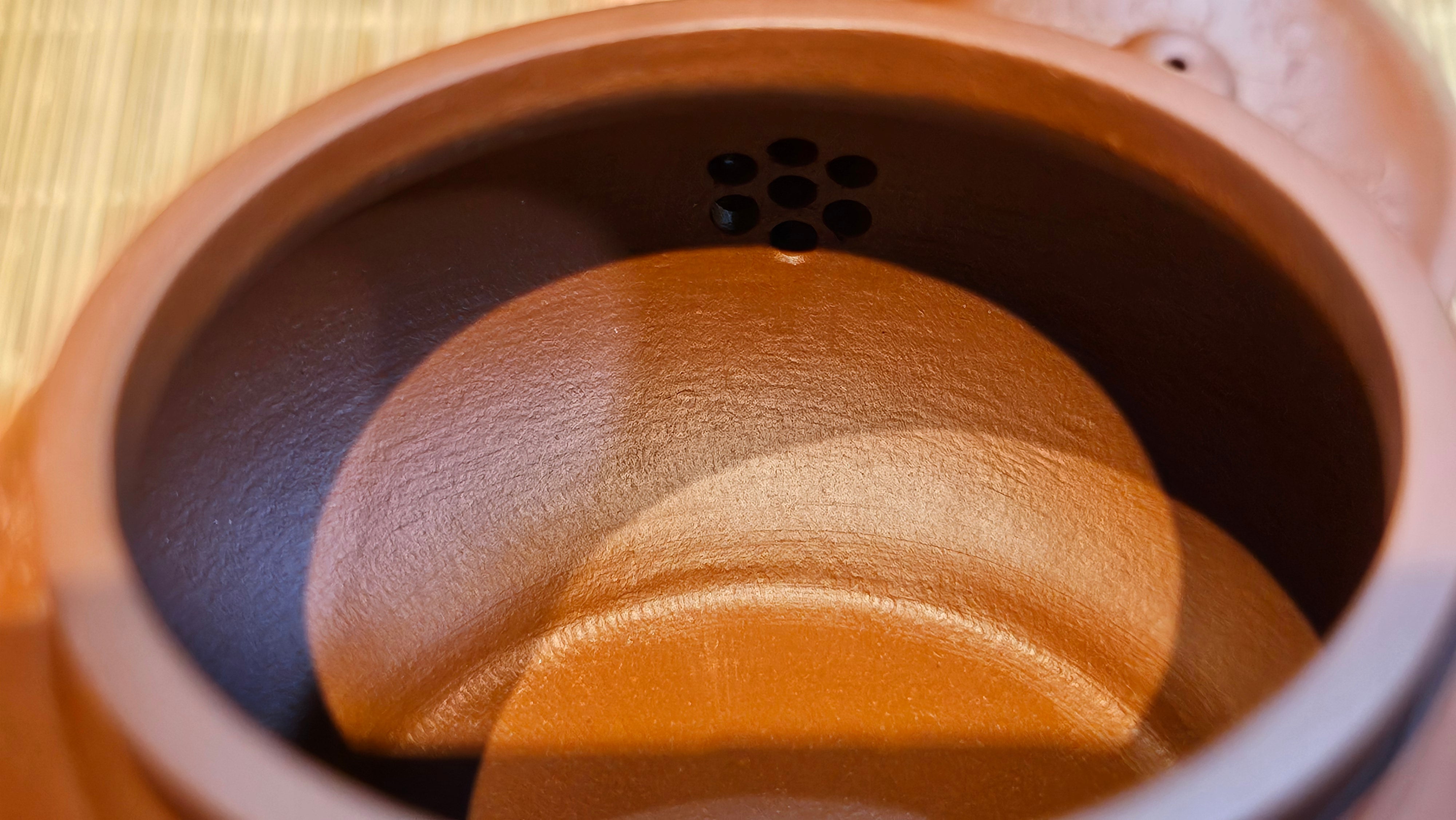 Qing Shi Gong Deng《清式宫灯》, 142.1ml, Xiao Hong Ni 小红泥, by our Craftsman Zhang Huan 张欢, Engraving by Craftsman Pe'eng Pe'eng 芃芃 ~ Congratulations to!Mr J.S., 1314hrs 18th July 2025, Chicago, IL!