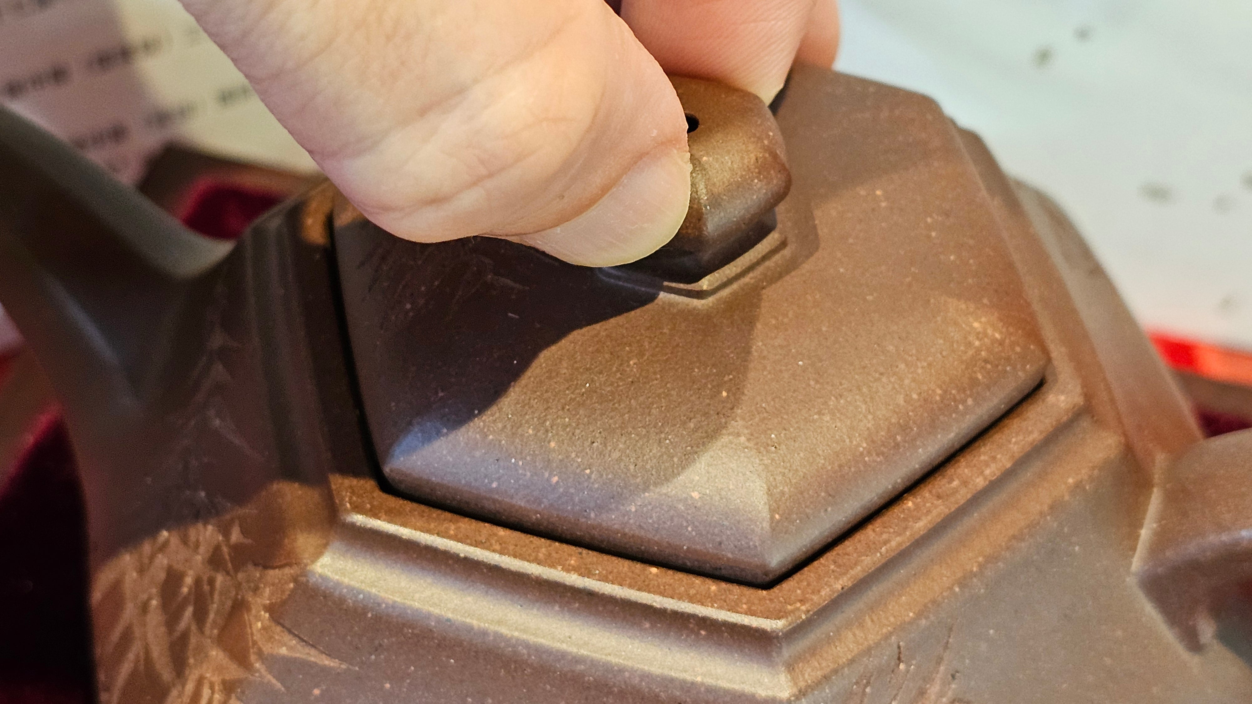 《六方半月》"Liu Fang Ban Yue", 289.3ml, "品茗却在香醇外，此是人生一味禅" and Bamboo engraving, Di Cao Qing Zi Ni 底槽青紫泥, by L2A Senior Consummate Artist Yuan Hui 袁辉 ~ Congratulations to Mr J.G., 0150hrs 20th July 2025! New South Wales, Australia🇦🇺!