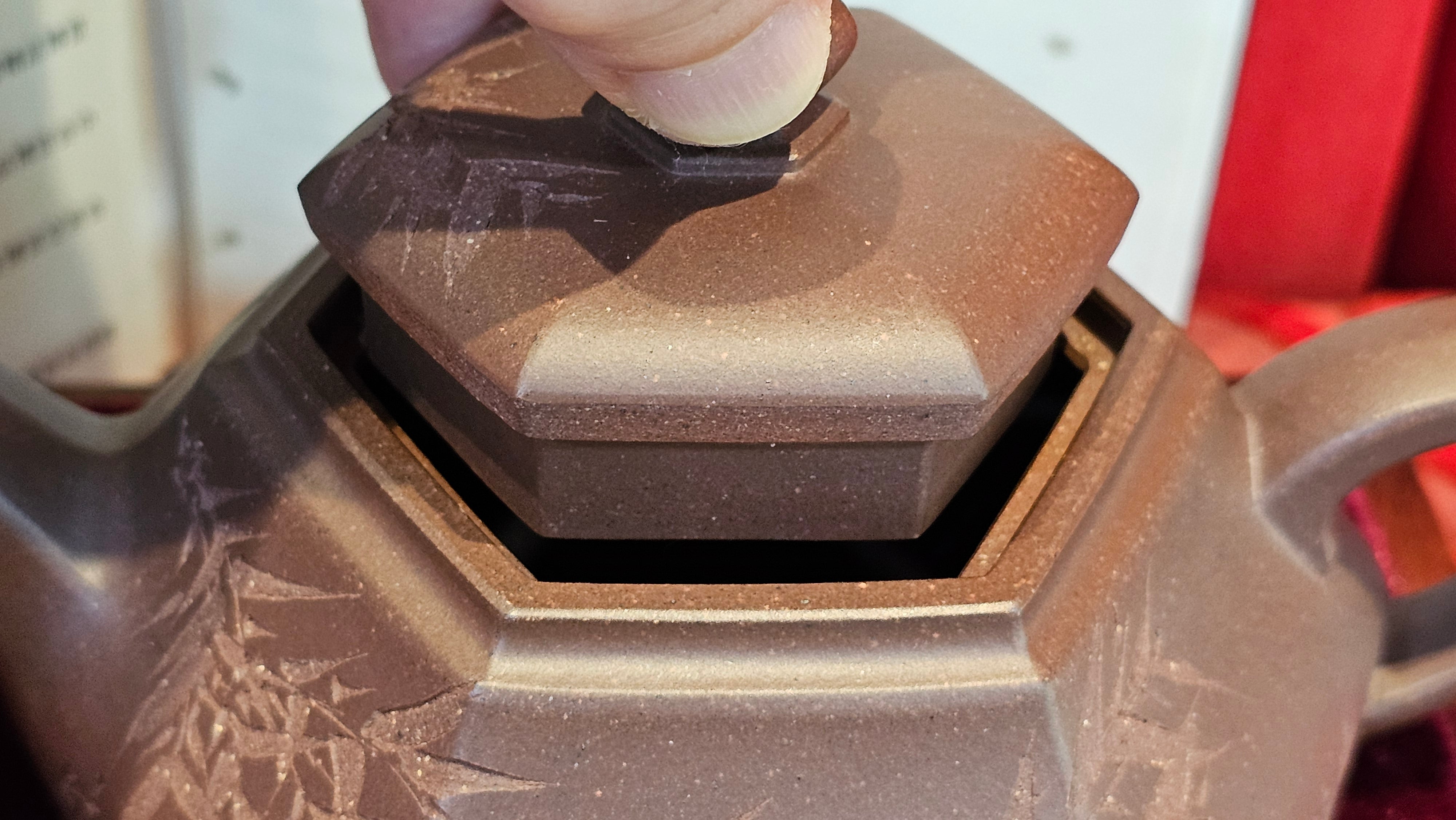 《六方半月》"Liu Fang Ban Yue", 289.3ml, "品茗却在香醇外，此是人生一味禅" and Bamboo engraving, Di Cao Qing Zi Ni 底槽青紫泥, by L2A Senior Consummate Artist Yuan Hui 袁辉 ~ Congratulations to Mr J.G., 0150hrs 20th July 2025! New South Wales, Australia🇦🇺!