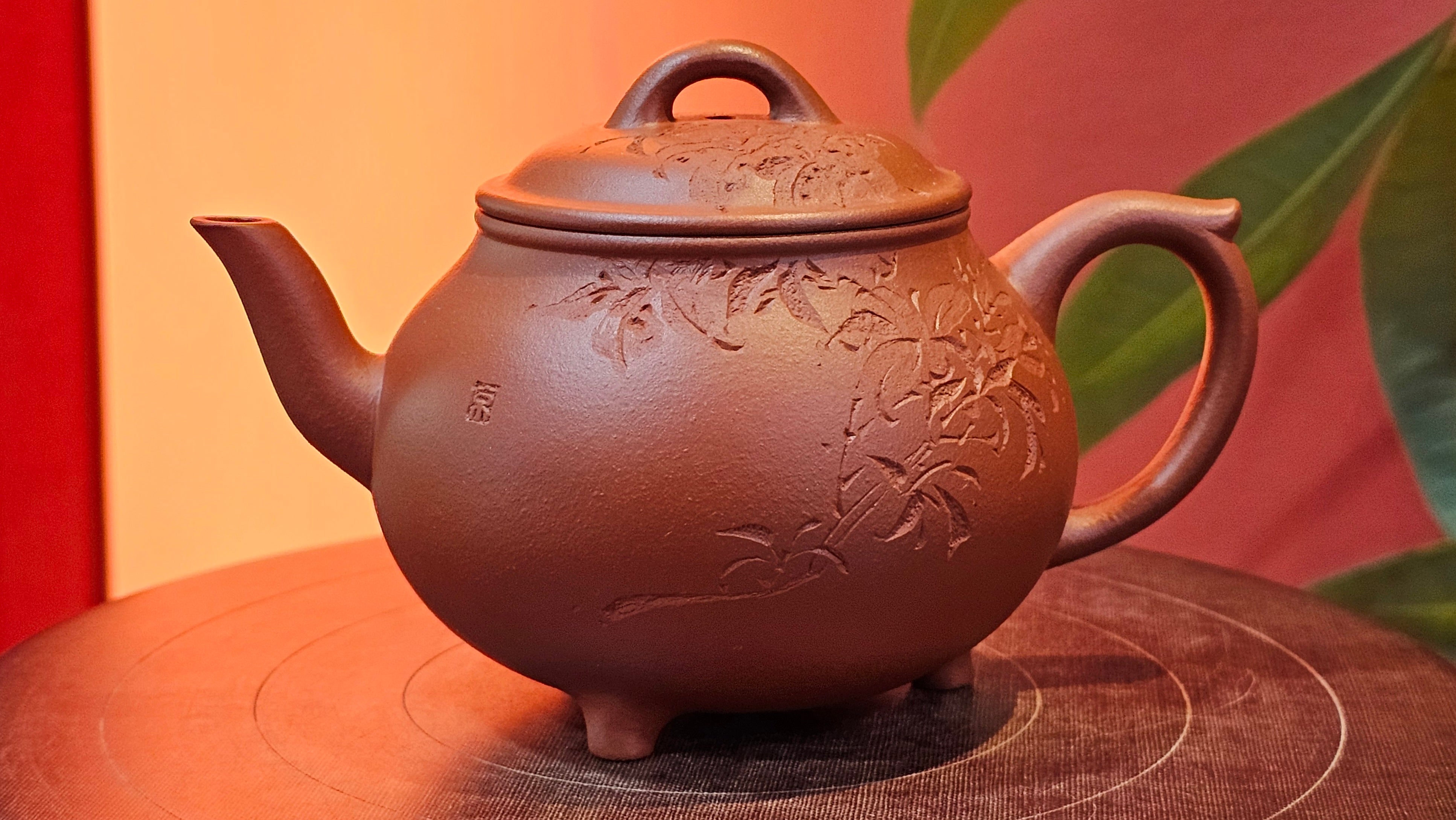 Meng Chen San Zu《孟臣三足》, 186.6ml, Xiao Hong Ni 小红泥, by our Craftsman Zhang Huan 张欢, Engraving by Craftsman Pe'eng Pe'eng 芃芃 ~ Congratulations!to Ms C.W., 1158hrs 20th July 2025, Sunnyvale, CA.