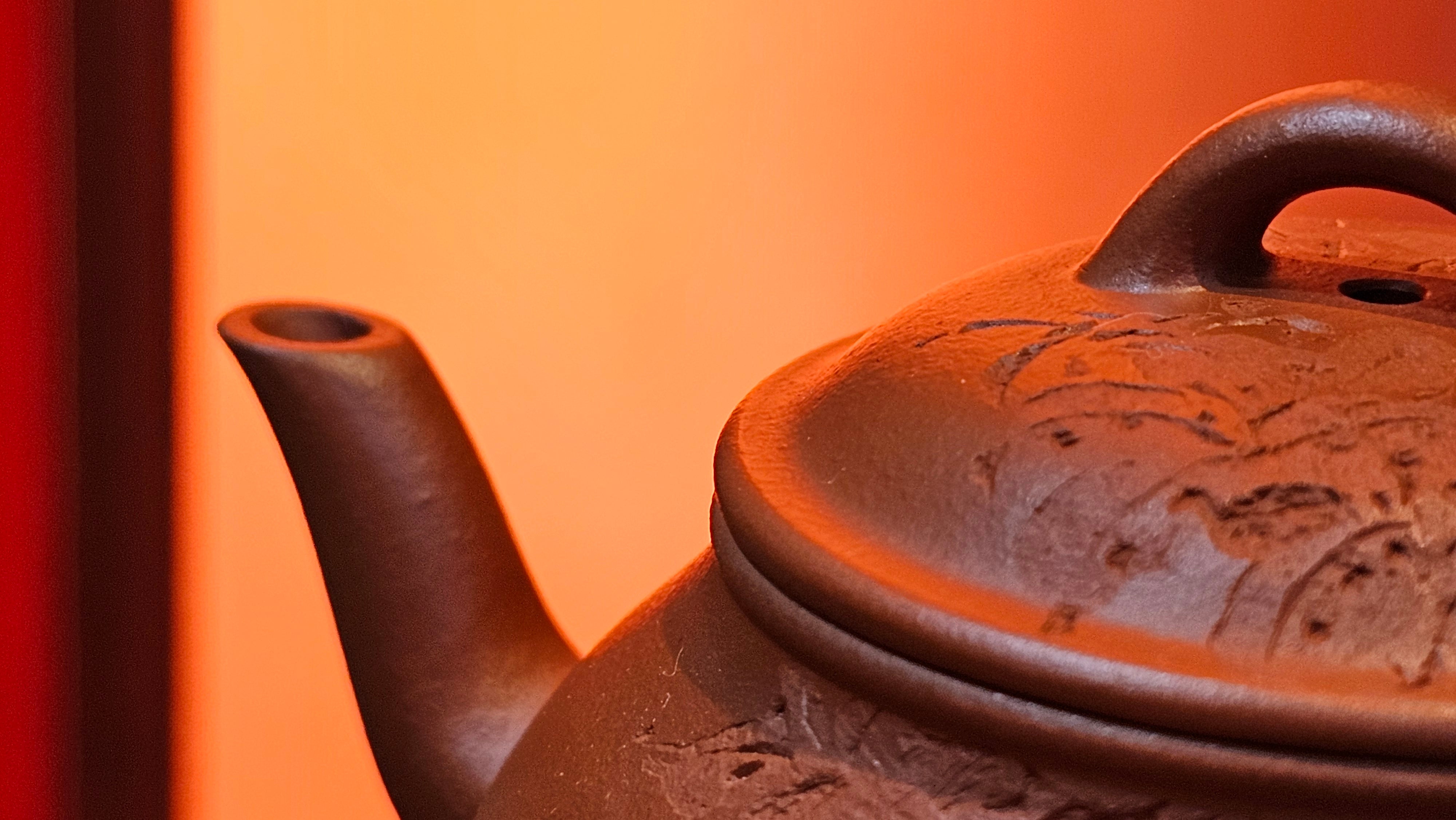 Meng Chen San Zu《孟臣三足》, 186.6ml, Xiao Hong Ni 小红泥, by our Craftsman Zhang Huan 张欢, Engraving by Craftsman Pe'eng Pe'eng 芃芃 ~ Congratulations!to Ms C.W., 1158hrs 20th July 2025, Sunnyvale, CA.