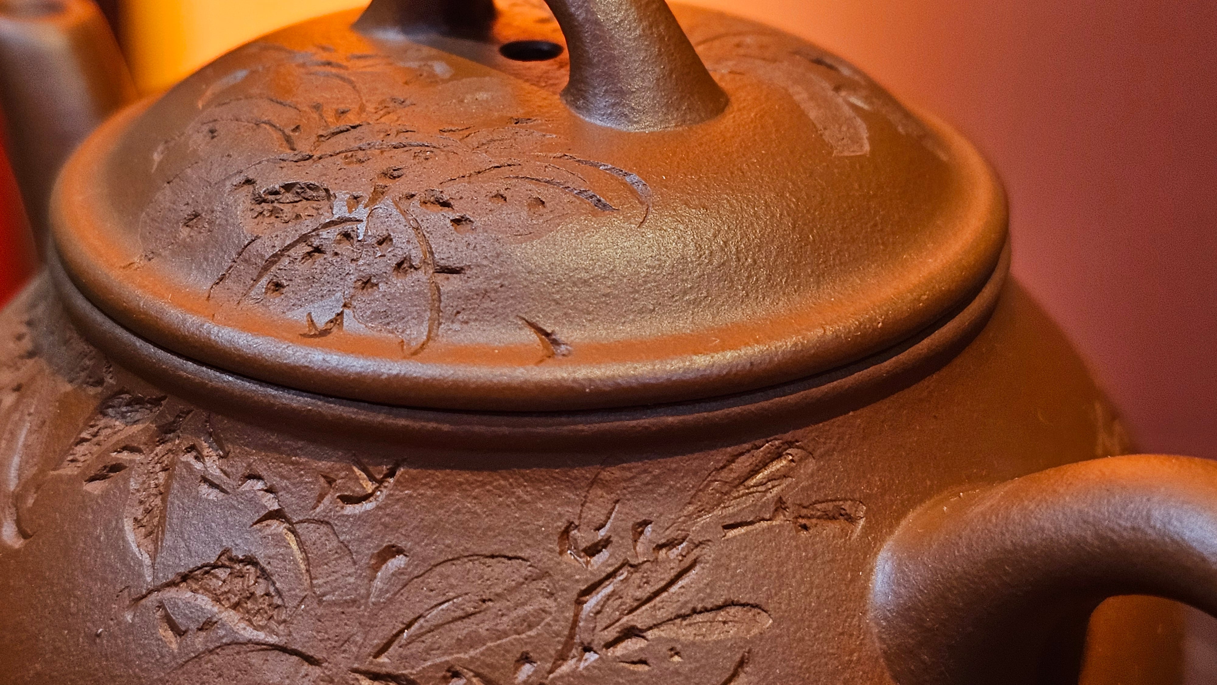 Meng Chen San Zu《孟臣三足》, 186.6ml, Xiao Hong Ni 小红泥, by our Craftsman Zhang Huan 张欢, Engraving by Craftsman Pe'eng Pe'eng 芃芃 ~ Congratulations!to Ms C.W., 1158hrs 20th July 2025, Sunnyvale, CA.