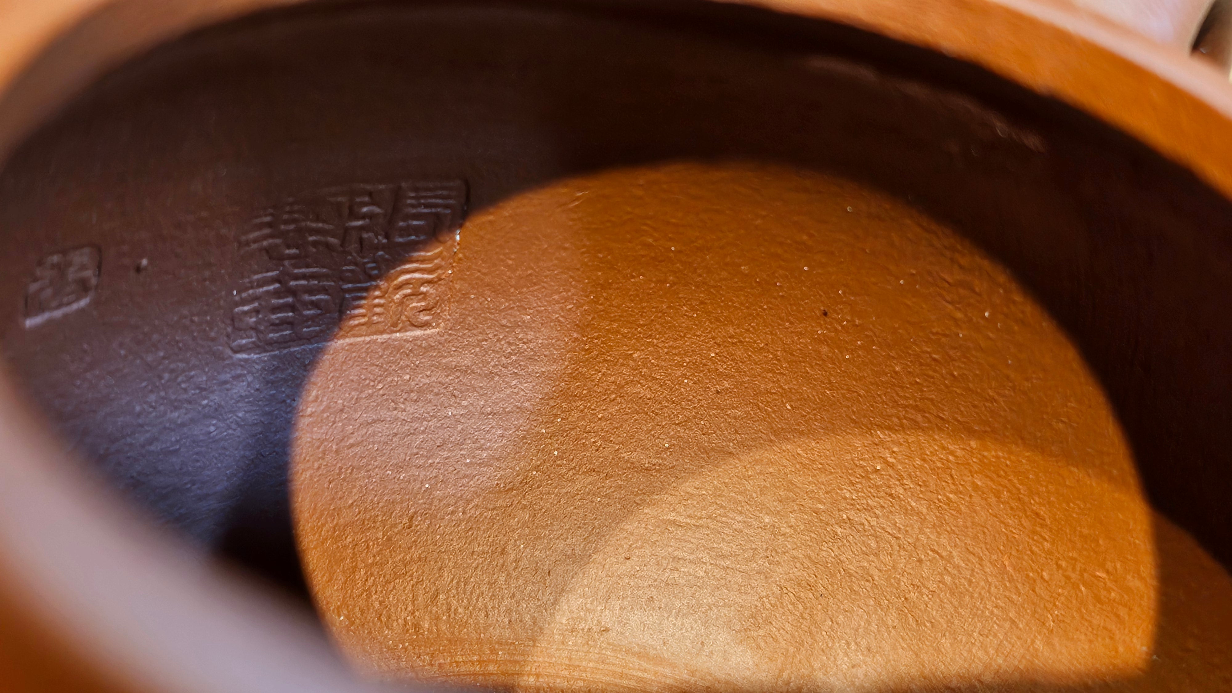 Meng Chen San Zu《孟臣三足》, 186.6ml, Xiao Hong Ni 小红泥, by our Craftsman Zhang Huan 张欢, Engraving by Craftsman Pe'eng Pe'eng 芃芃 ~ Congratulations!to Ms C.W., 1158hrs 20th July 2025, Sunnyvale, CA.