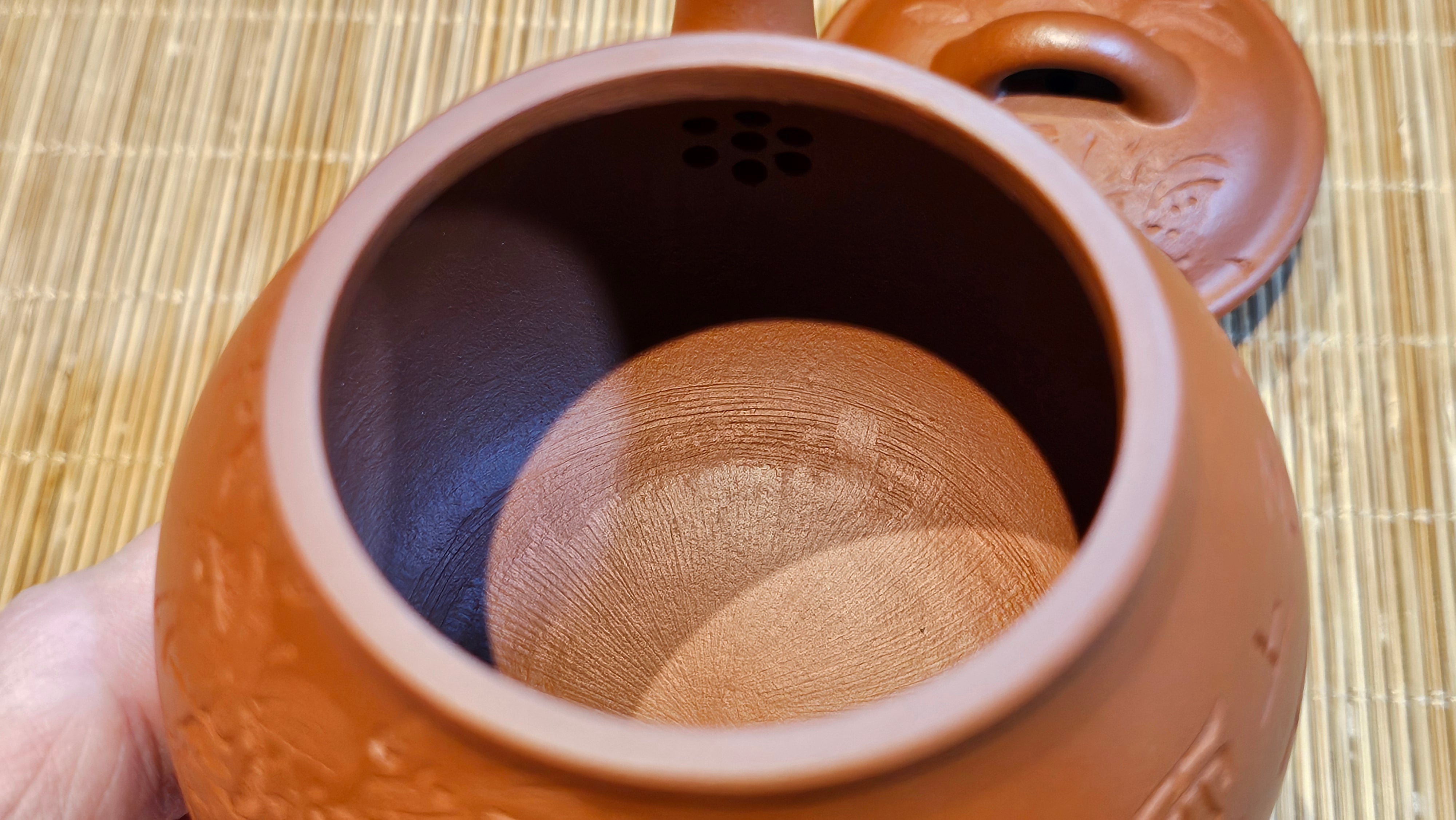 Meng Chen San Zu《孟臣三足》, 186.6ml, Xiao Hong Ni 小红泥, by our Craftsman Zhang Huan 张欢, Engraving by Craftsman Pe'eng Pe'eng 芃芃 ~ Congratulations!to Ms C.W., 1158hrs 20th July 2025, Sunnyvale, CA.