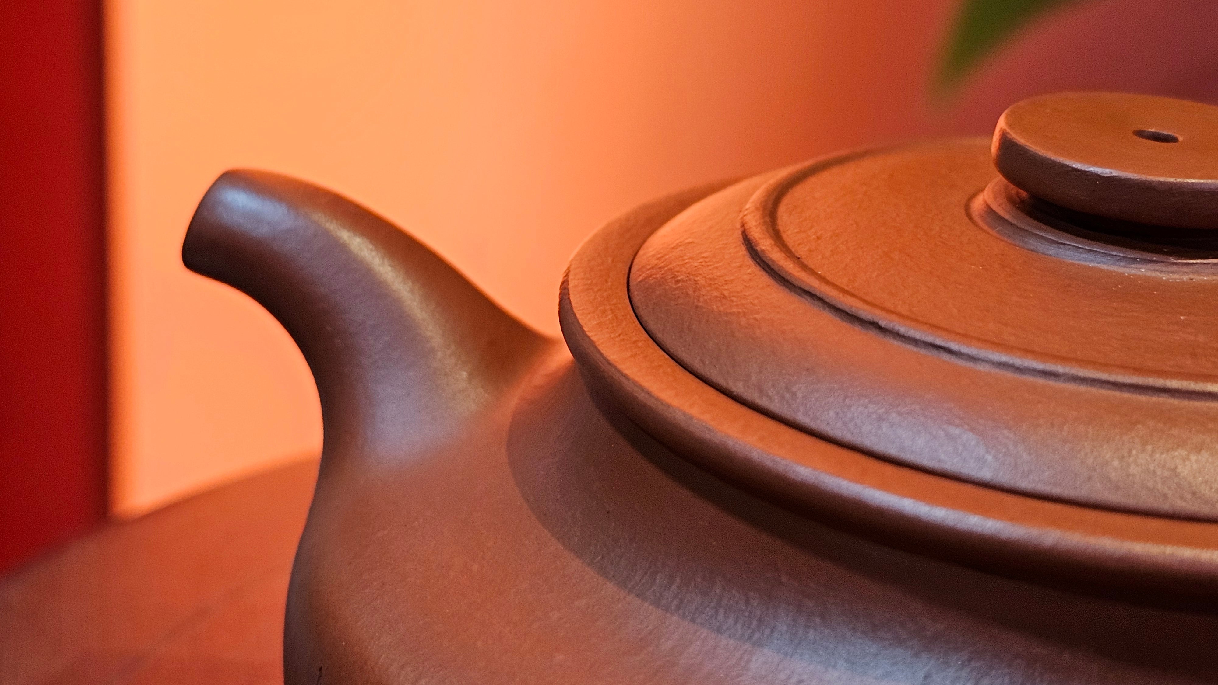 Hua Ting 华庭, 206.8ml (complex, large: 14cm long, 10cm wide), Xiao Mei Yao Zhu Ni 小煤窑朱泥,  by Craftsman Chen Yue Fei 陈跃飞, Engraving by Craftsman Yi De Shu 一德书 ~ Congratulations to Mr A.R.!, 1714hrs 21st July 2025, Talent!OR.