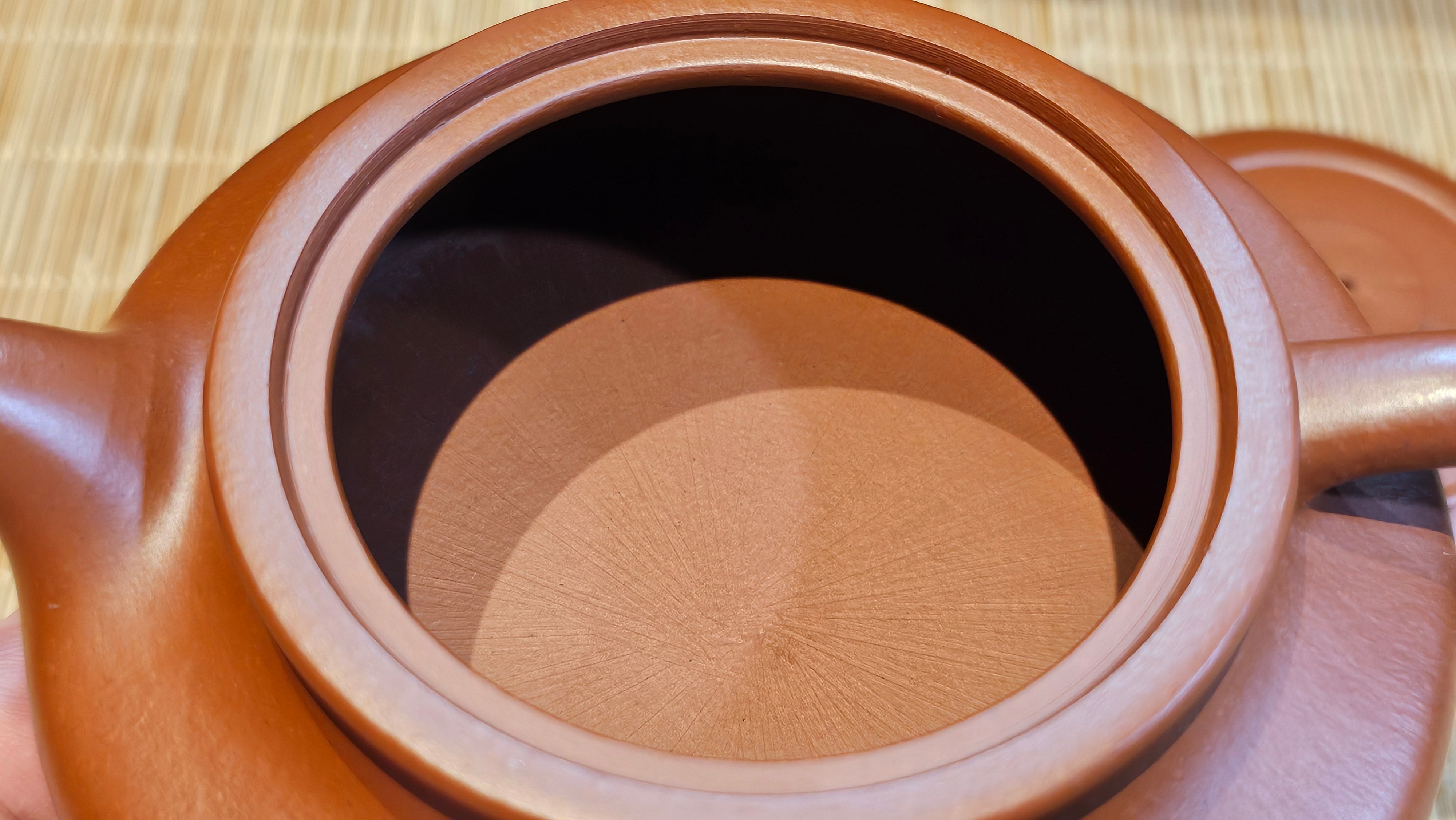 Hua Ting 华庭, 206.8ml (complex, large: 14cm long, 10cm wide), Xiao Mei Yao Zhu Ni 小煤窑朱泥,  by Craftsman Chen Yue Fei 陈跃飞, Engraving by Craftsman Yi De Shu 一德书 ~ Congratulations to Mr A.R.!, 1714hrs 21st July 2025, Talent!OR.