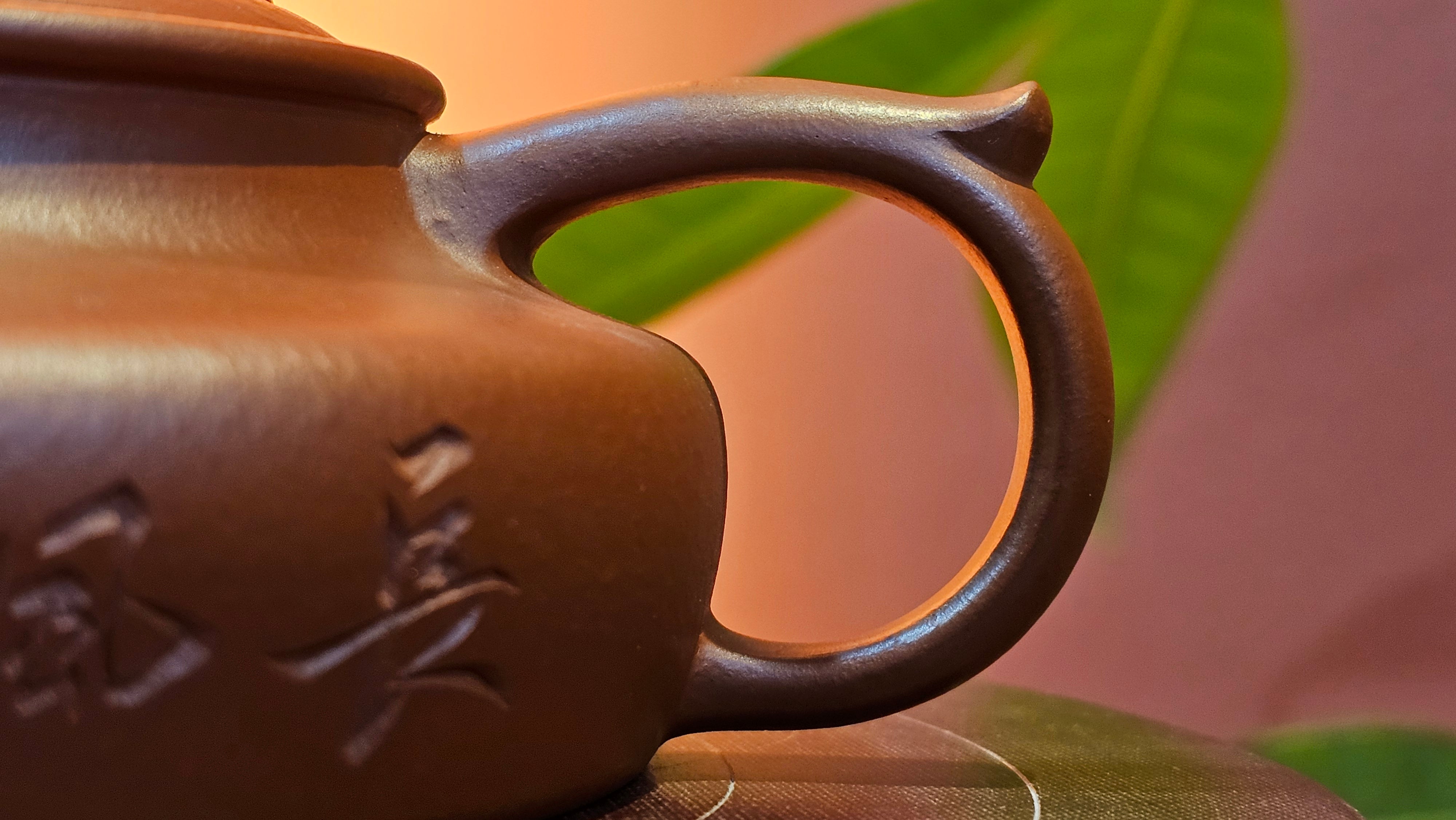 Hua Ting 华庭, 202.3ml (complex, large: 14cm long, 10cm wide), Xiao Mei Yao Zhu Ni 小煤窑朱泥,  by Craftsman Chen Yue Fei 陈跃飞, Engraving by Craftsman Yi De Shu 一德书 ~ Congratulations!to Mr B.H.S! 1627hrs 28th July 2025, Jakarta, Indonesia🇮🇩.